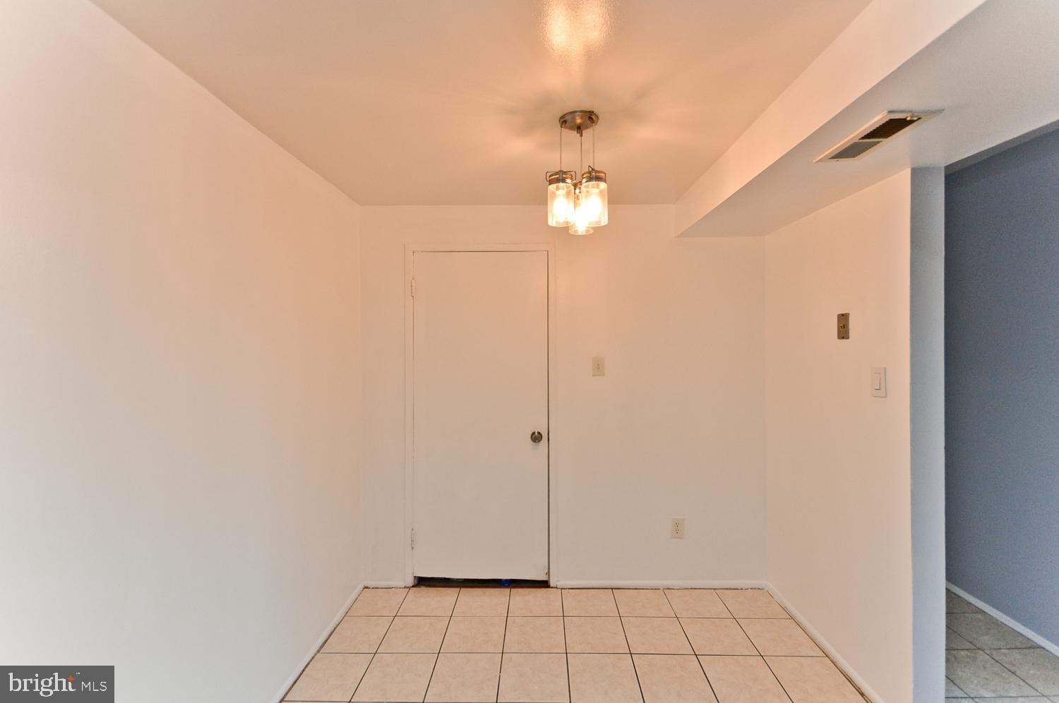 PINE CONDOMINIUM - Residential