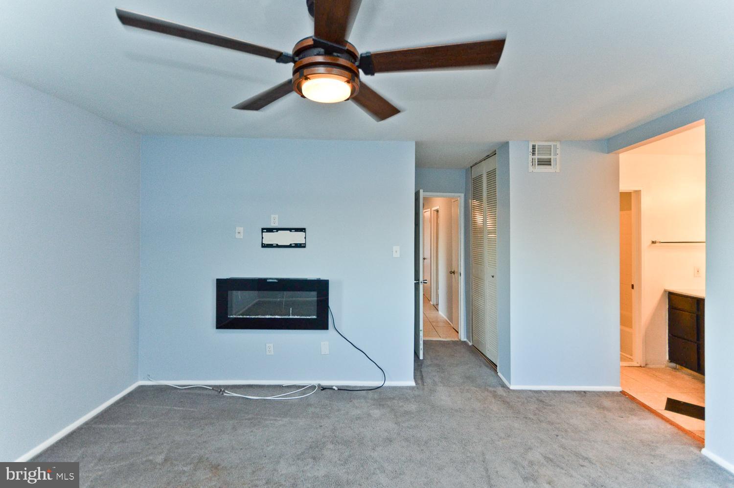 PINE CONDOMINIUM - Residential