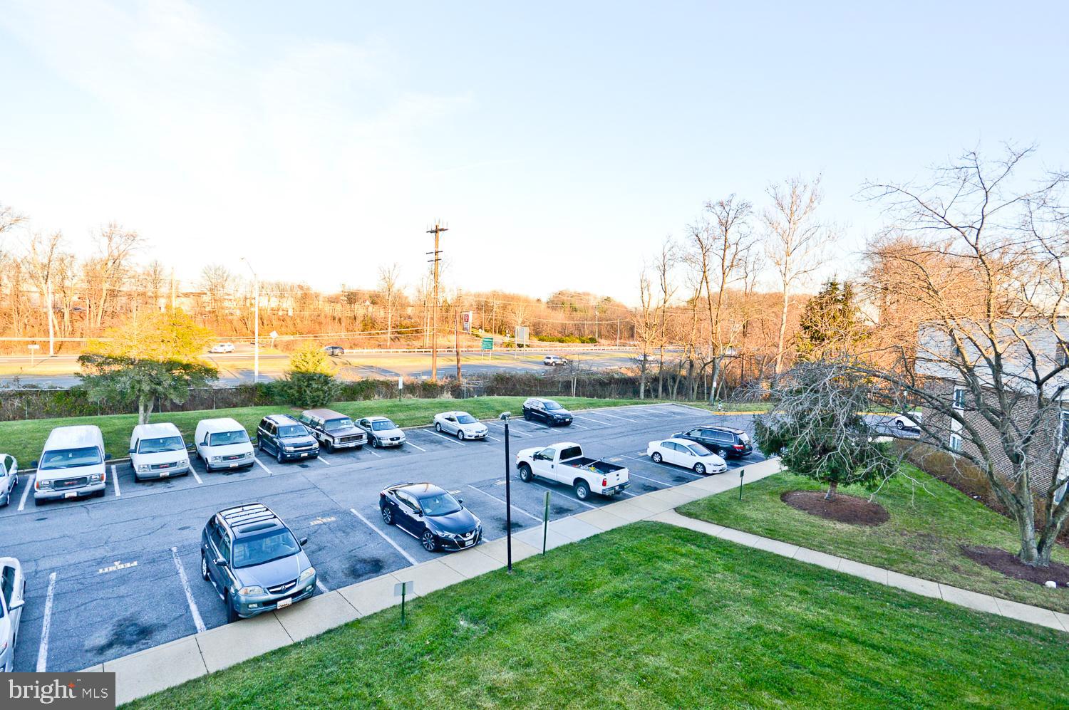 PINE CONDOMINIUM - Residential