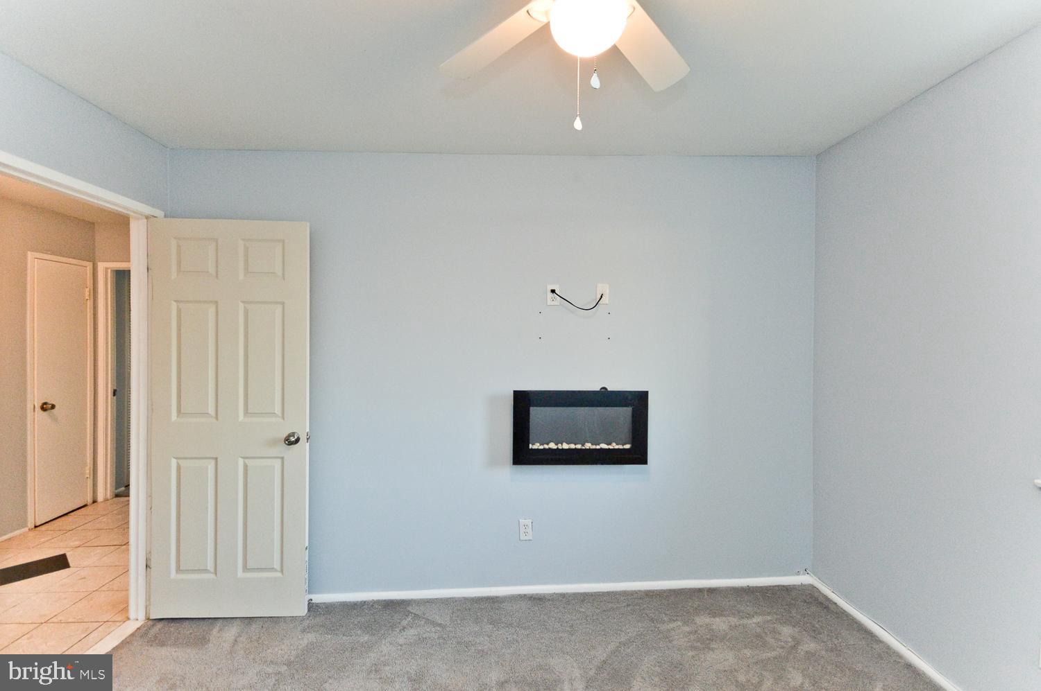 PINE CONDOMINIUM - Residential