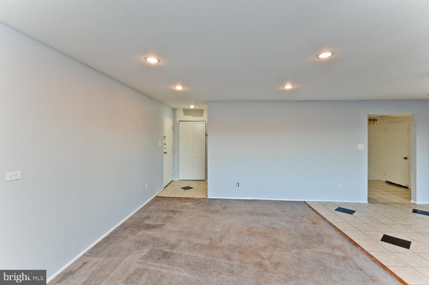 PINE CONDOMINIUM - Residential