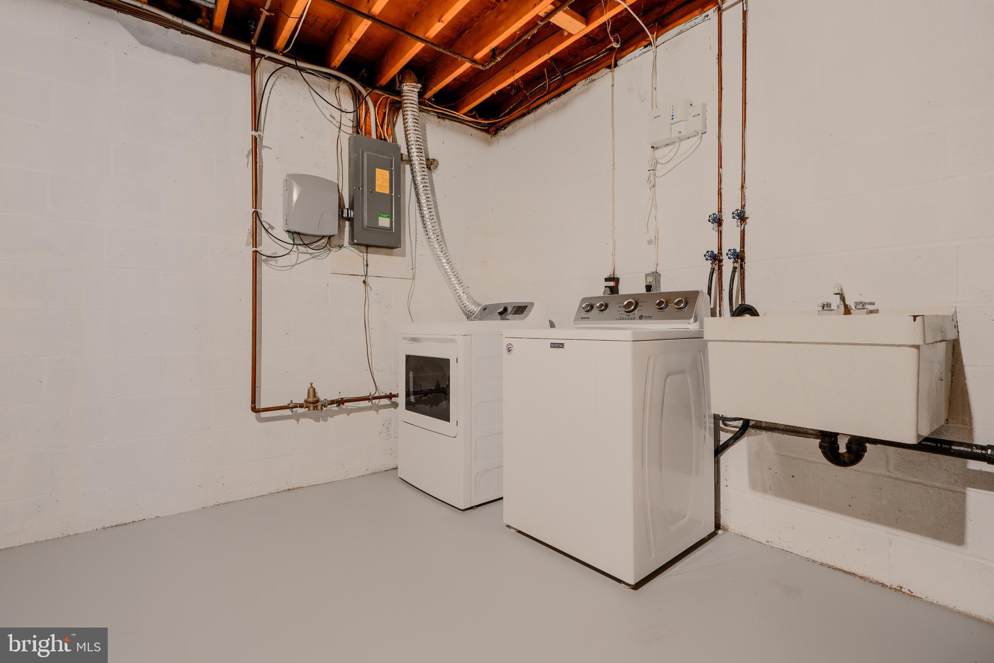 VALLEYWOOD AT FIVE FARMS - Residential