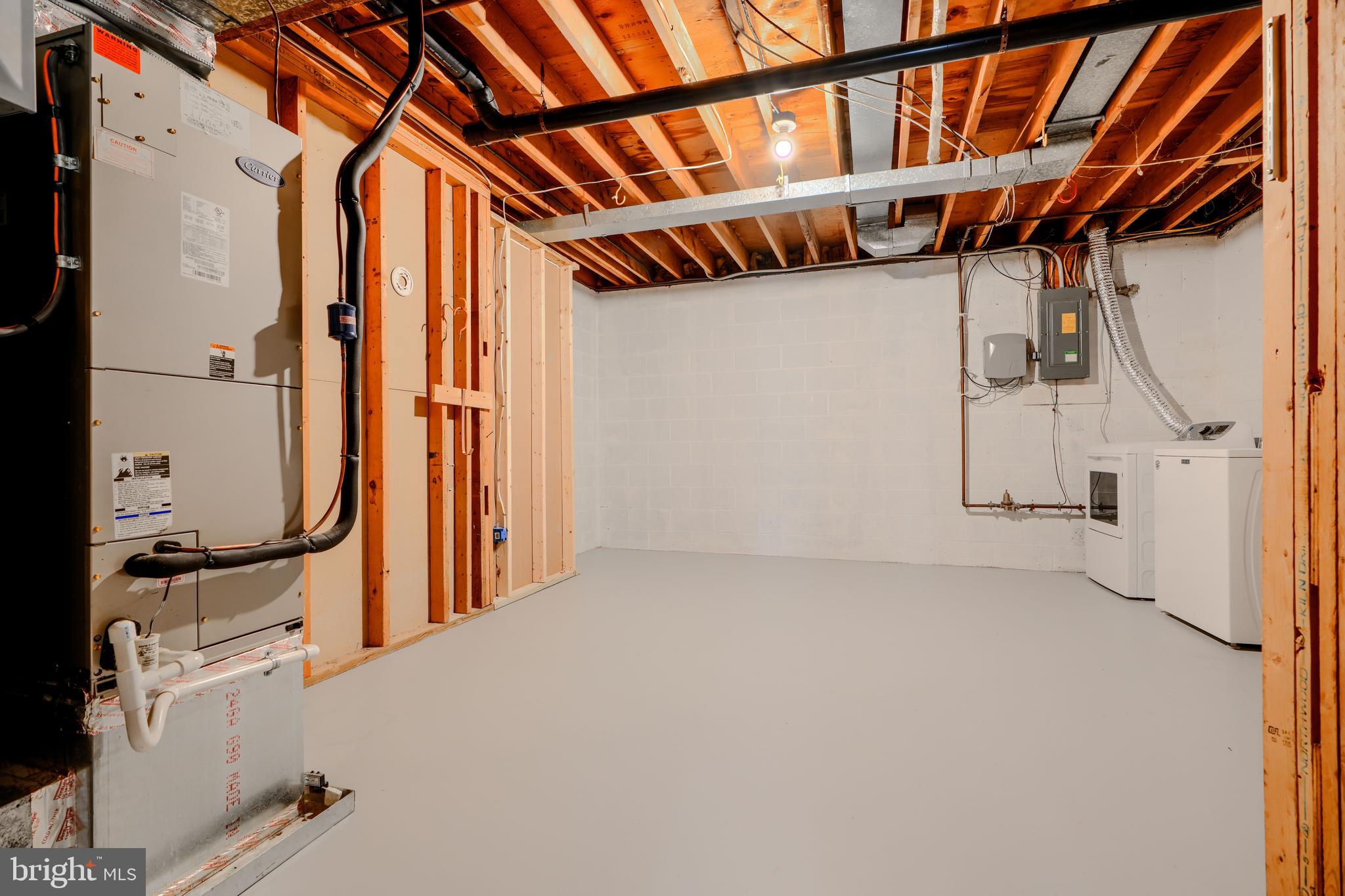 VALLEYWOOD AT FIVE FARMS - Residential