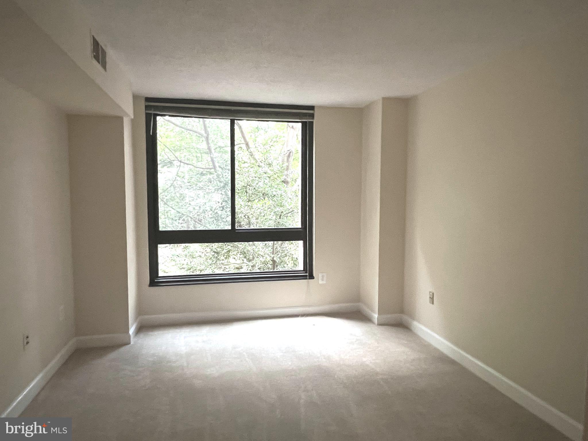 ENCORE OF MCLEAN - Residential Lease