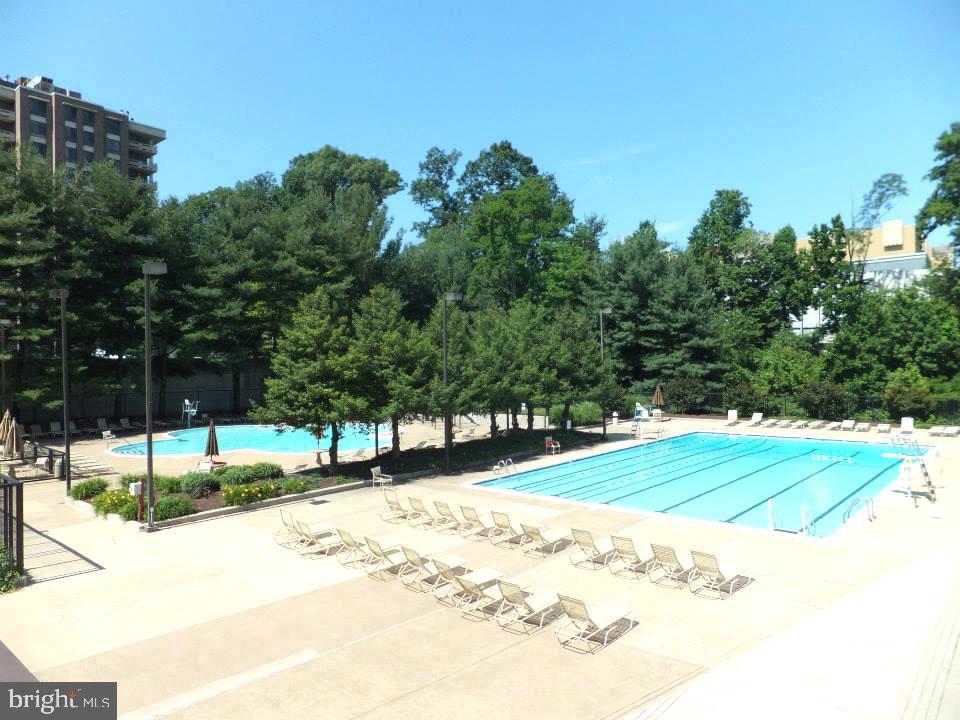 ENCORE OF MCLEAN - Residential Lease