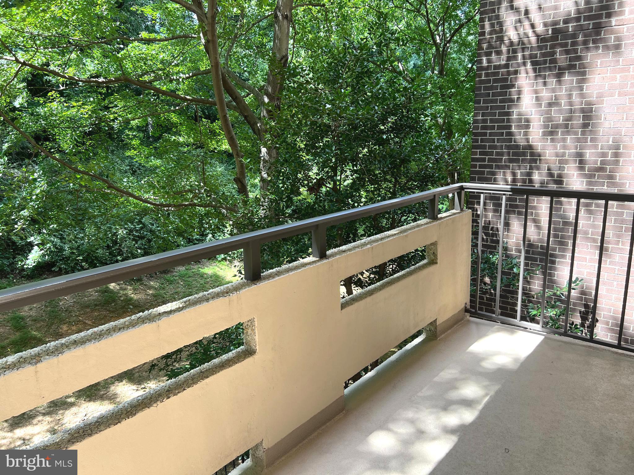 ENCORE OF MCLEAN - Residential Lease