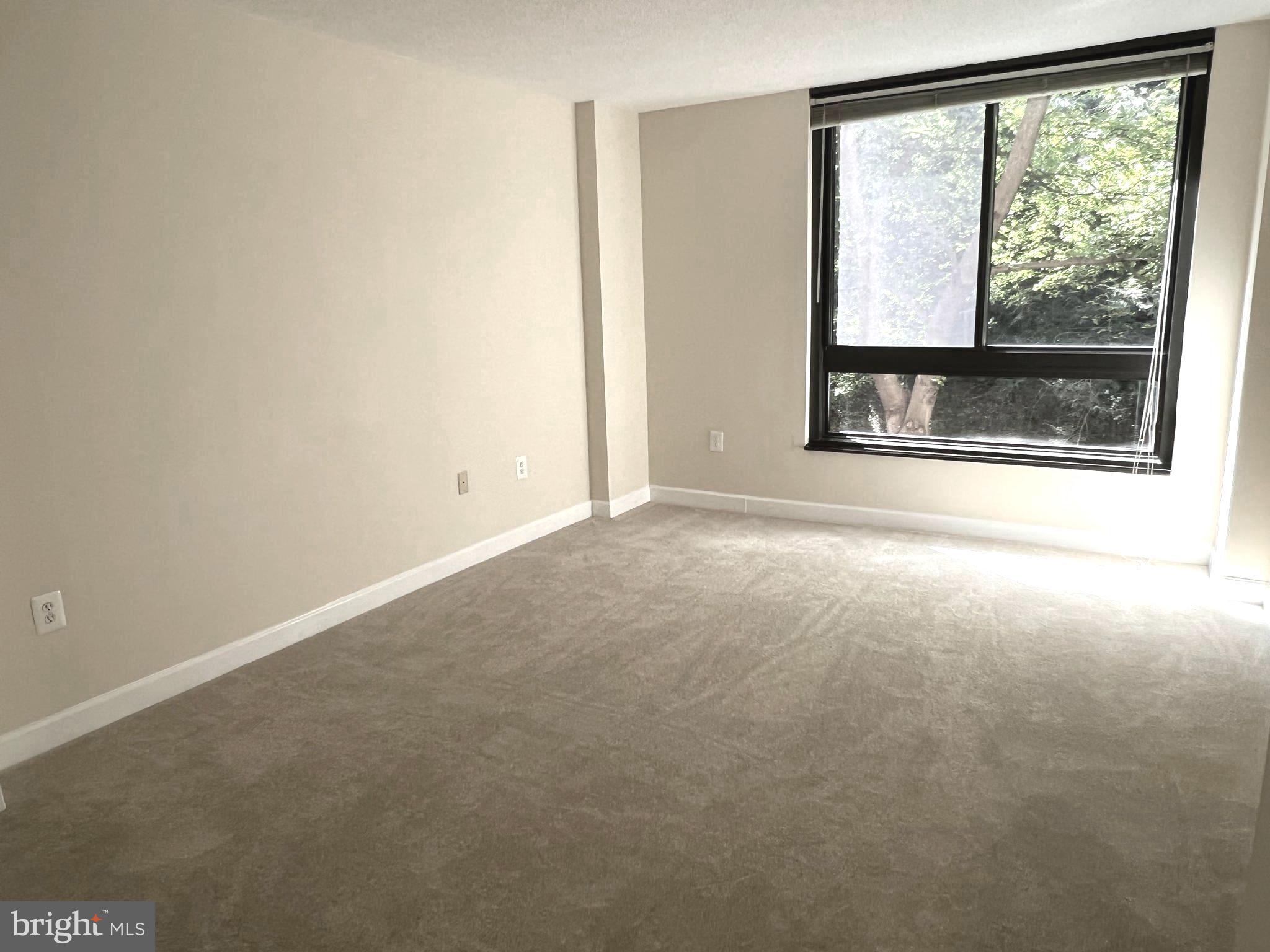 ENCORE OF MCLEAN - Residential Lease