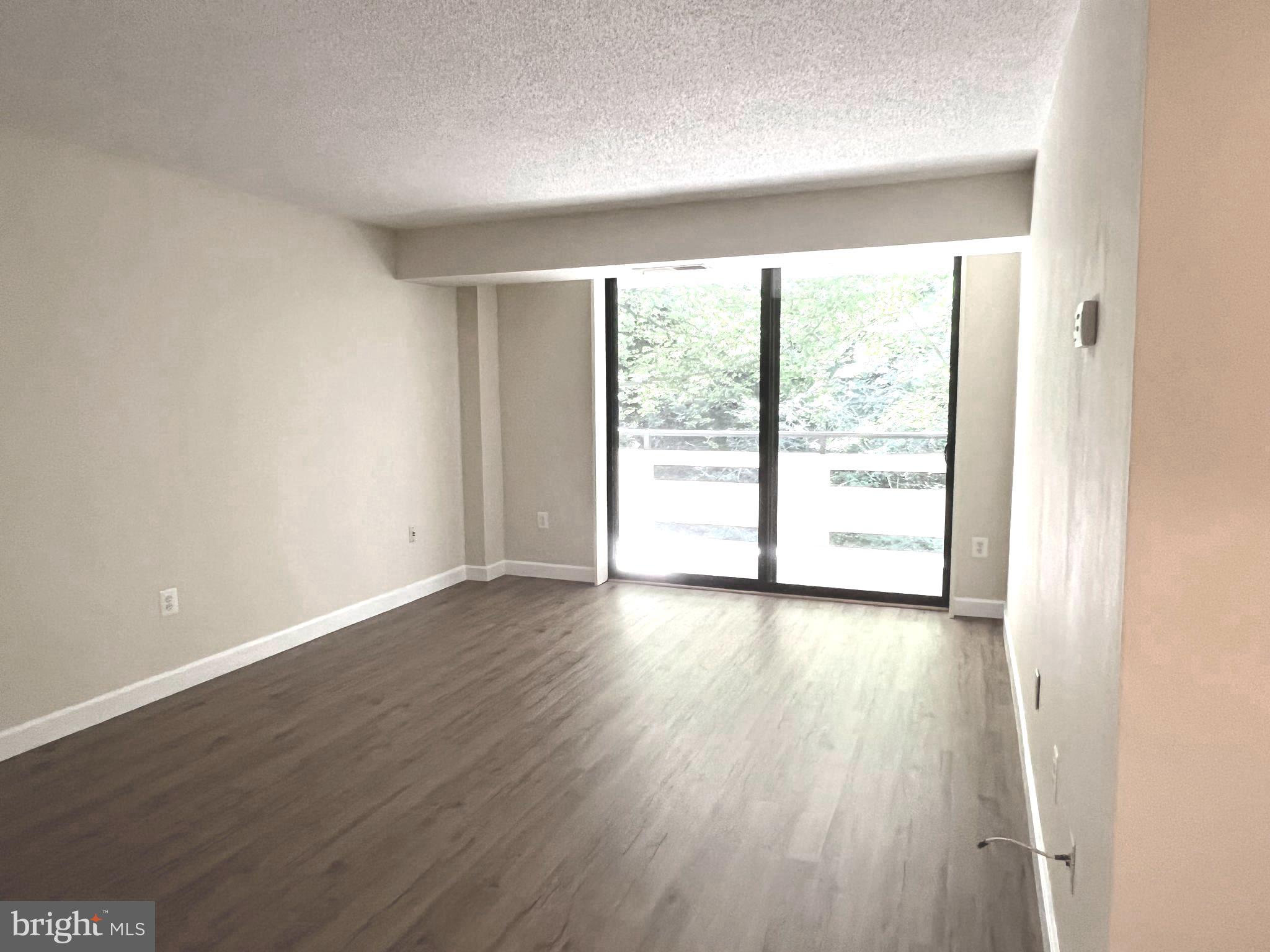 ENCORE OF MCLEAN - Residential Lease