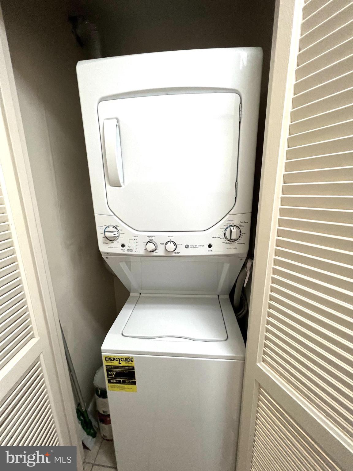 ENCORE OF MCLEAN - Residential Lease