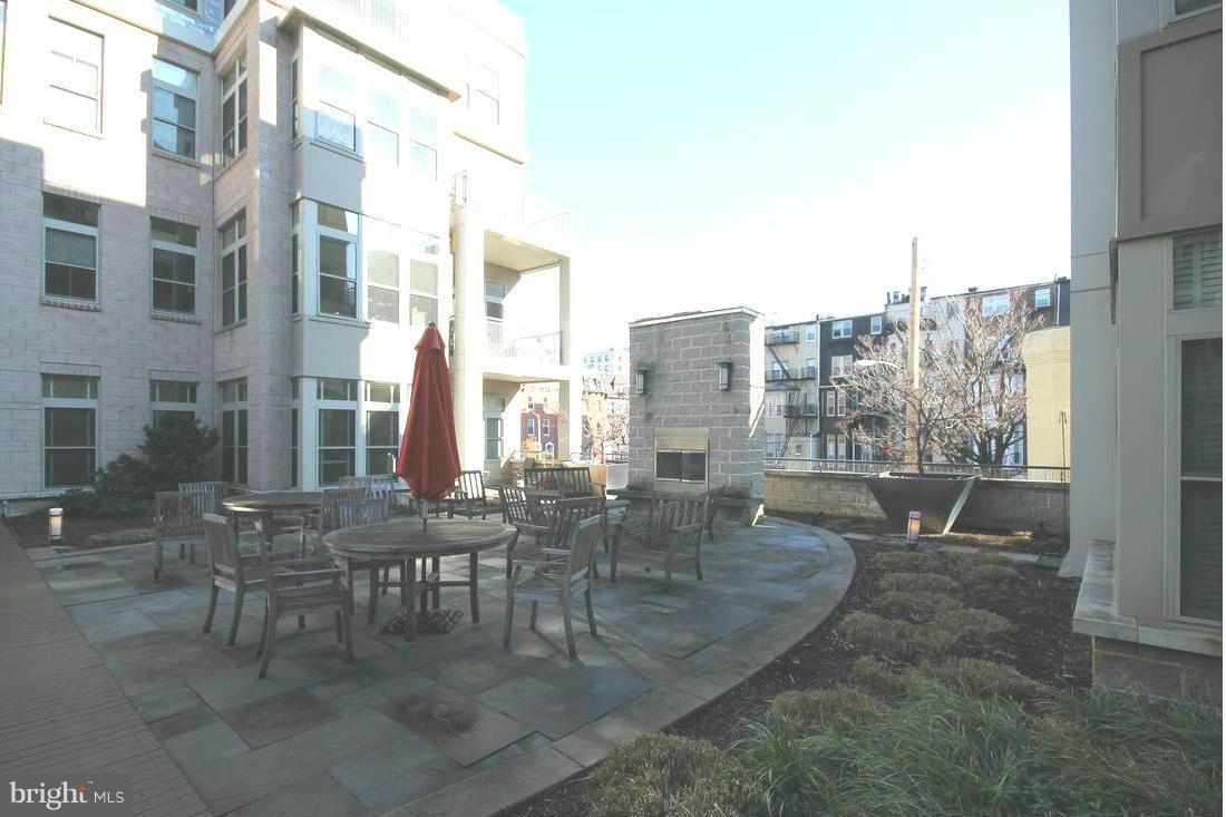 MOUNT VERNON PLACE HISTORIC DISTRICT - Residential Lease