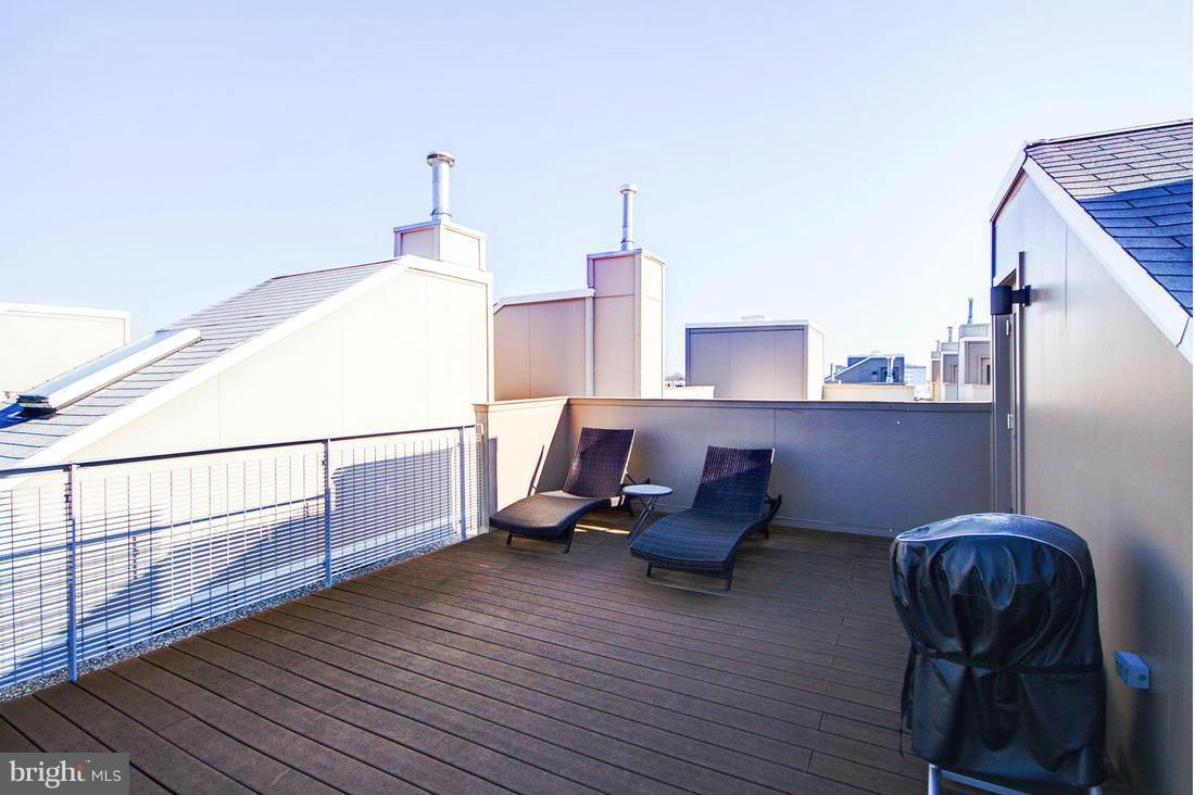 MOUNT VERNON PLACE HISTORIC DISTRICT - Residential Lease