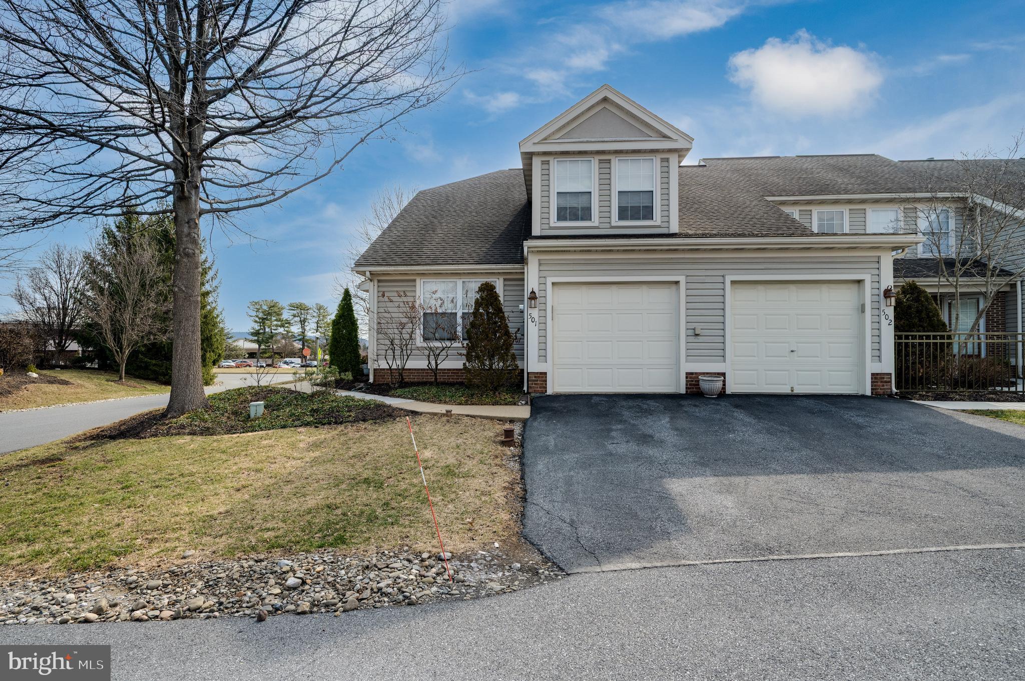 SPRING RIDGE - Residential