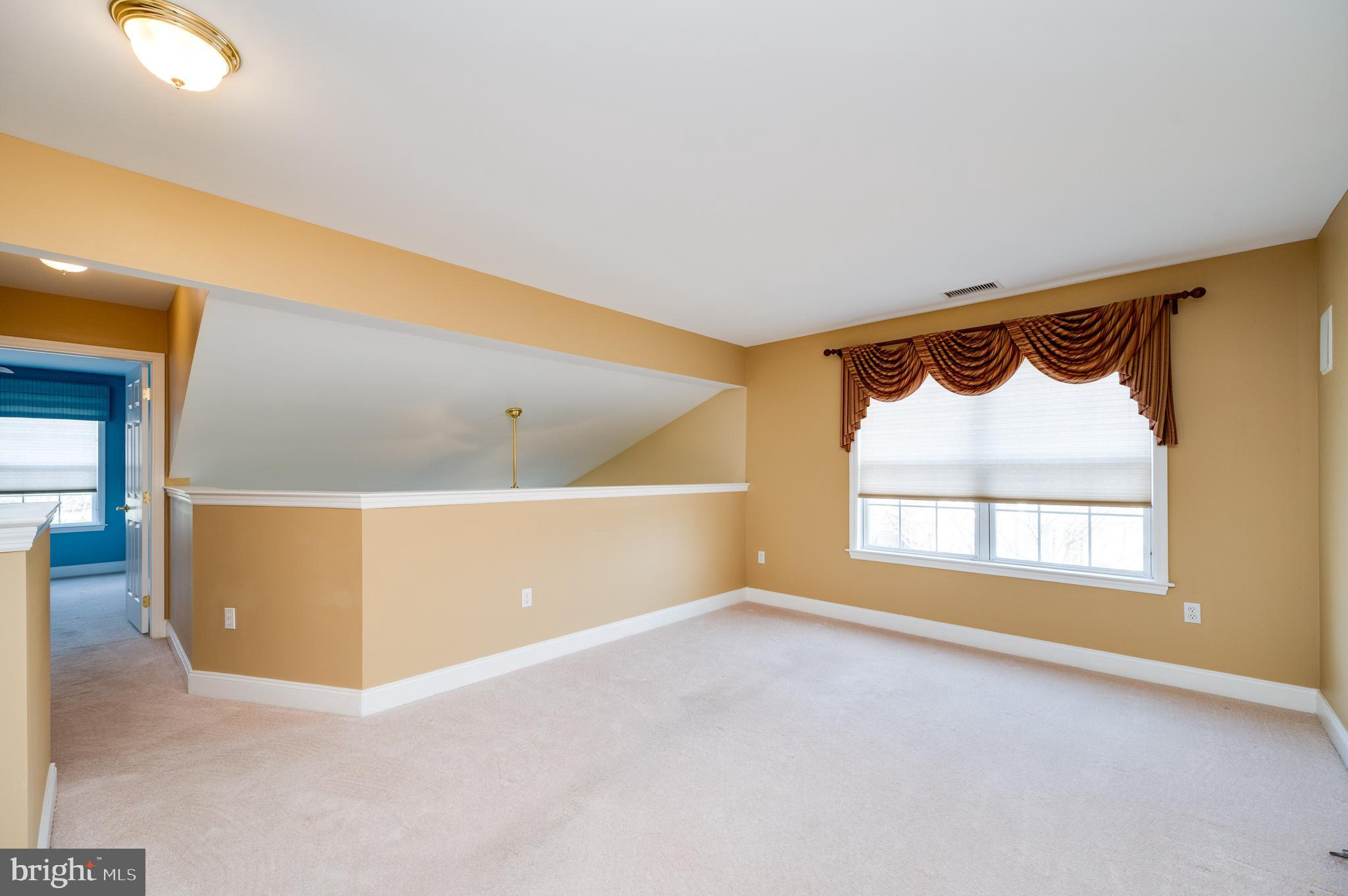 SPRING RIDGE - Residential