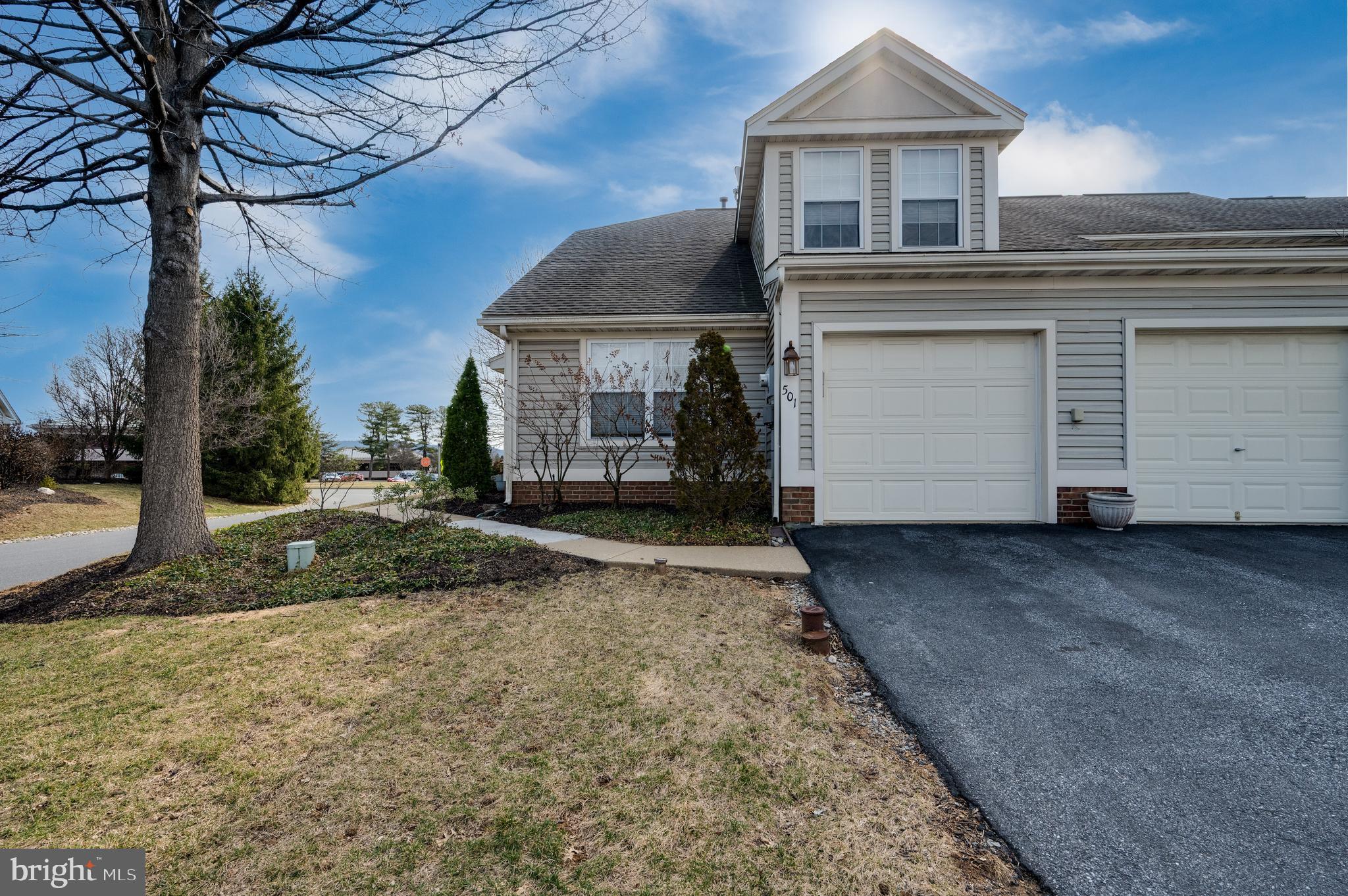 SPRING RIDGE - Residential