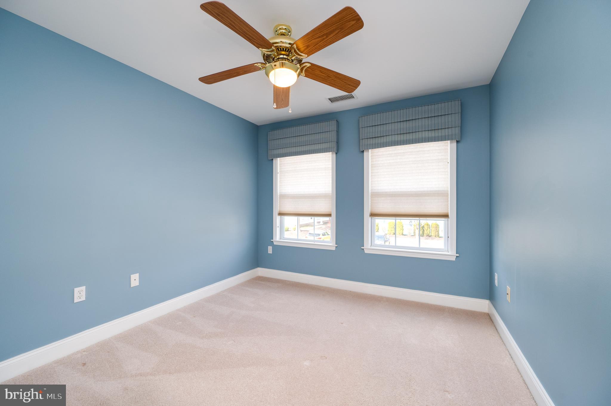 SPRING RIDGE - Residential