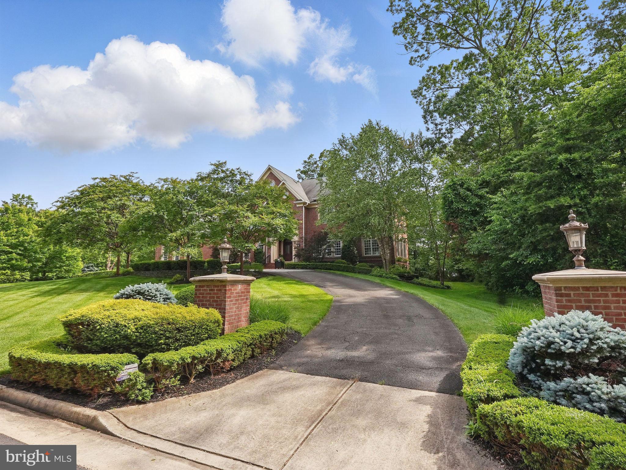2555 VALE RIDGE COURT