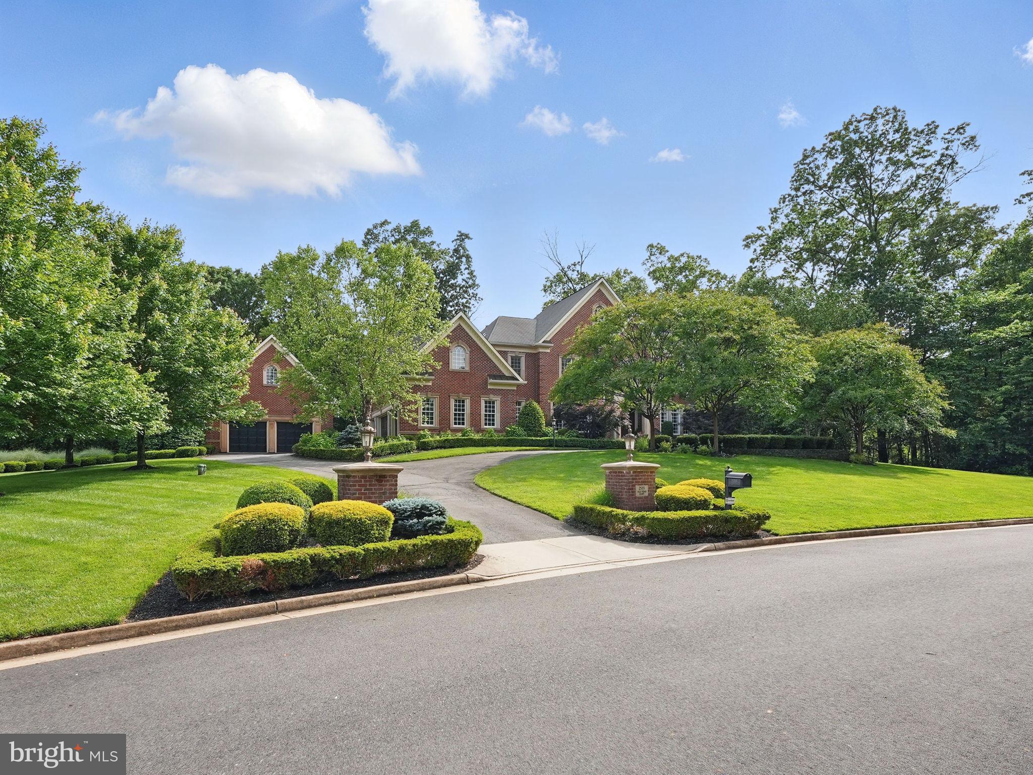 2555 VALE RIDGE COURT
