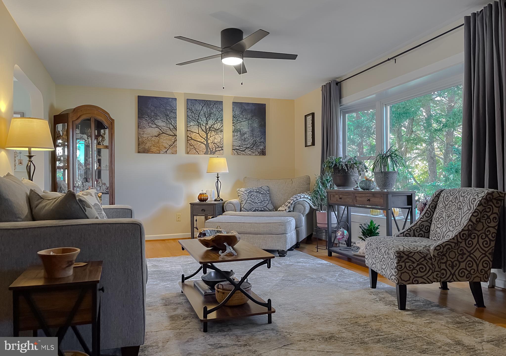 23294 ESPERANZA DRIVE