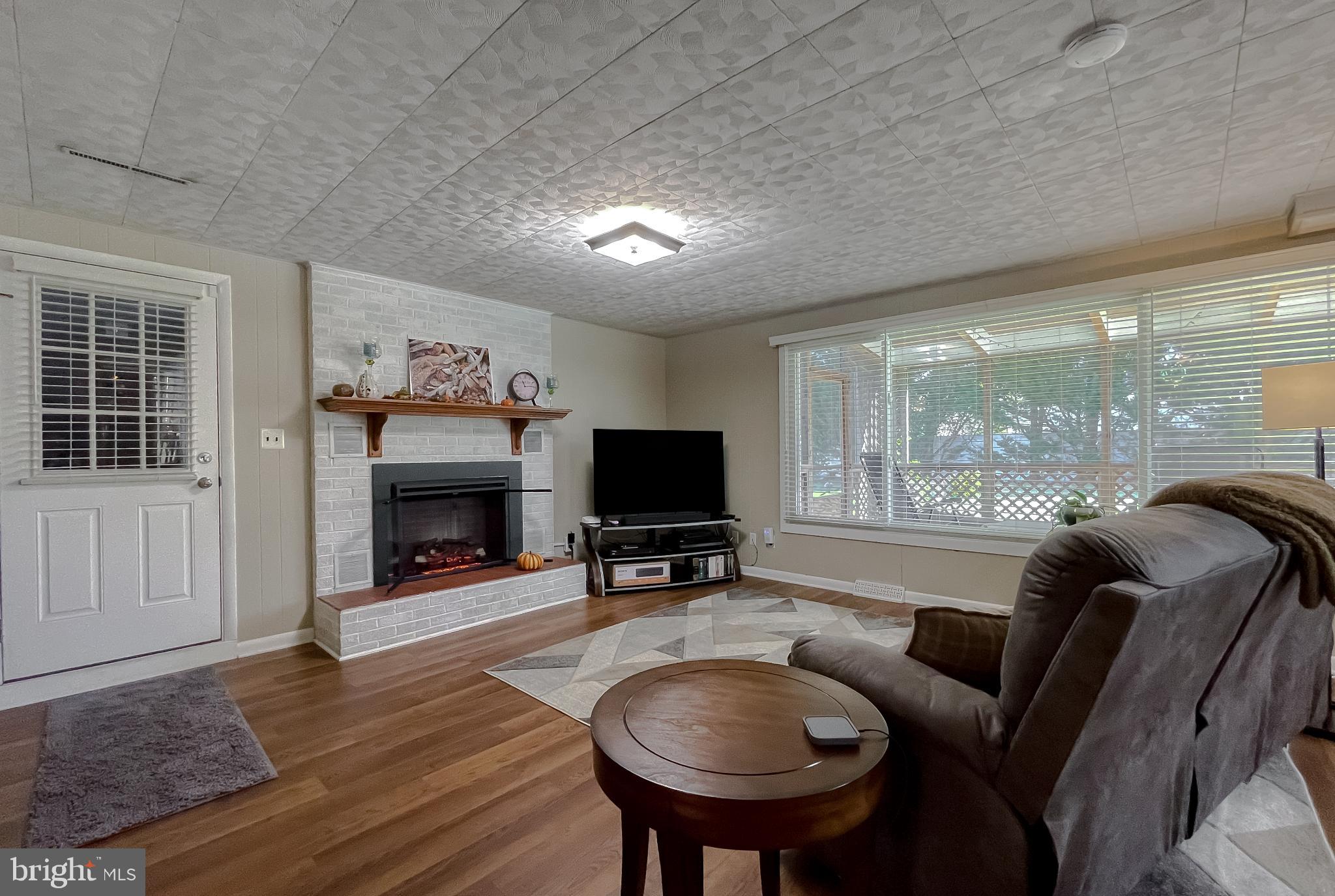 23294 ESPERANZA DRIVE