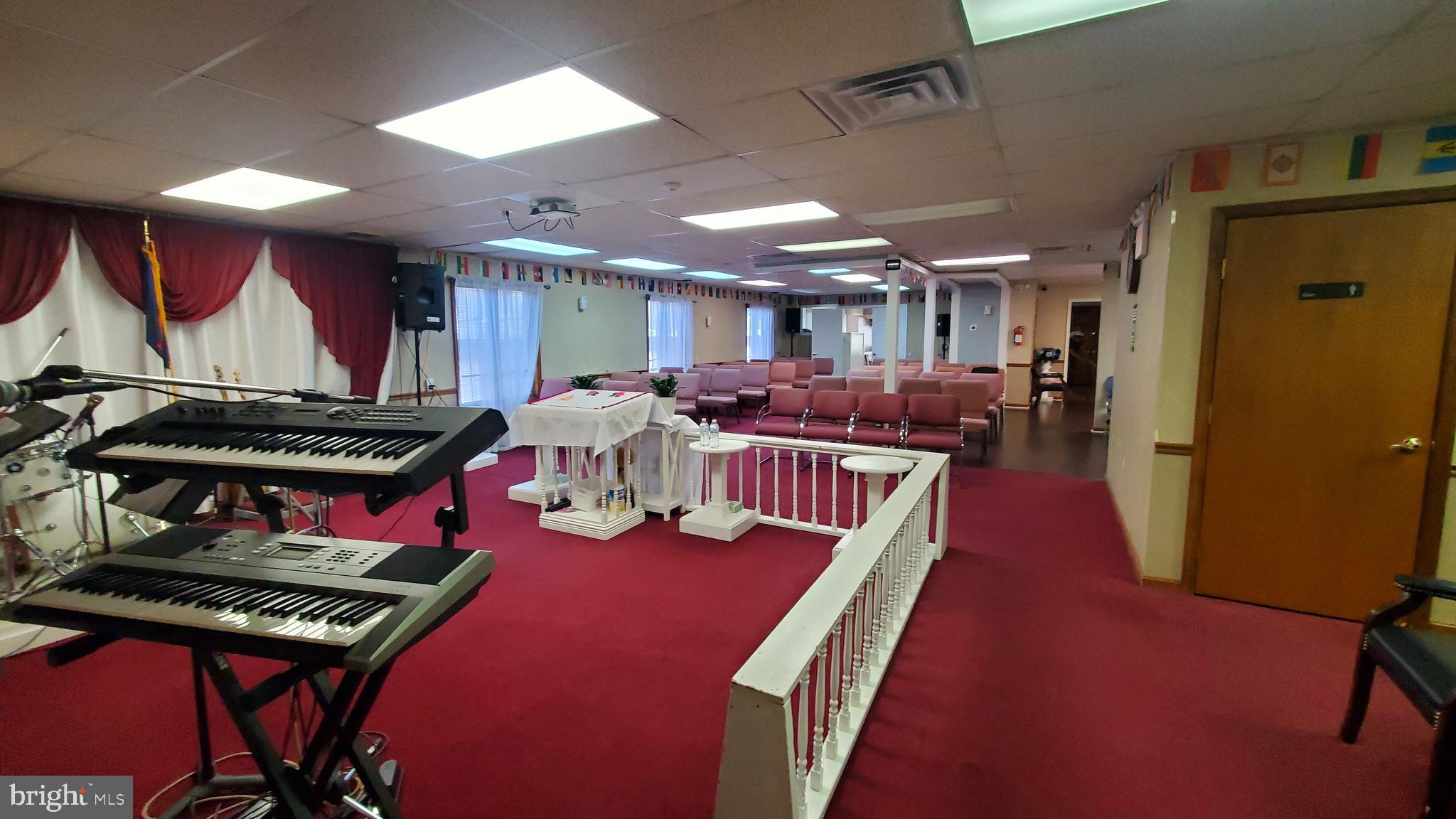 CRESTWOOD VILLAGE - Commercial Sale