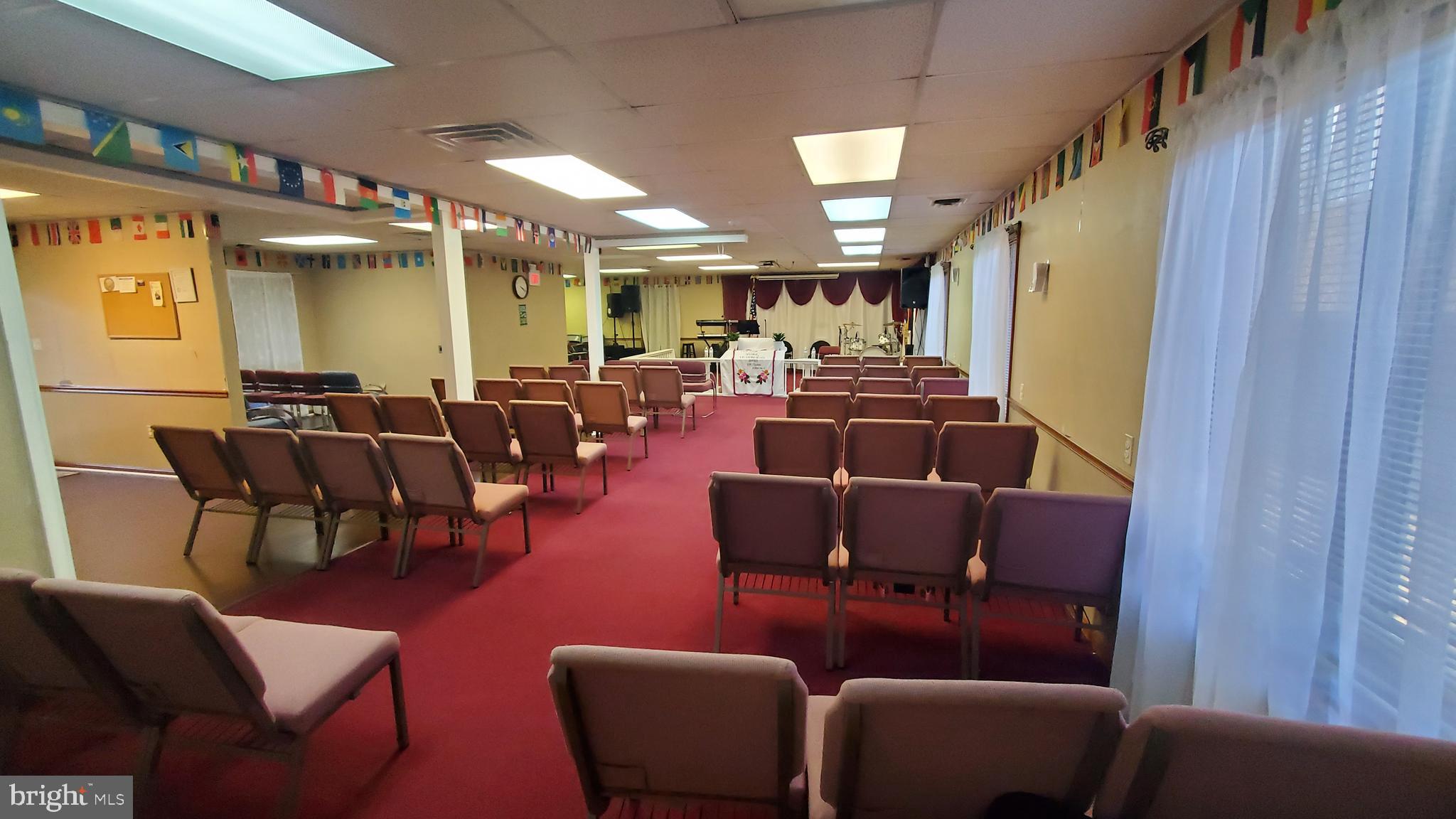 CRESTWOOD VILLAGE - Commercial Sale