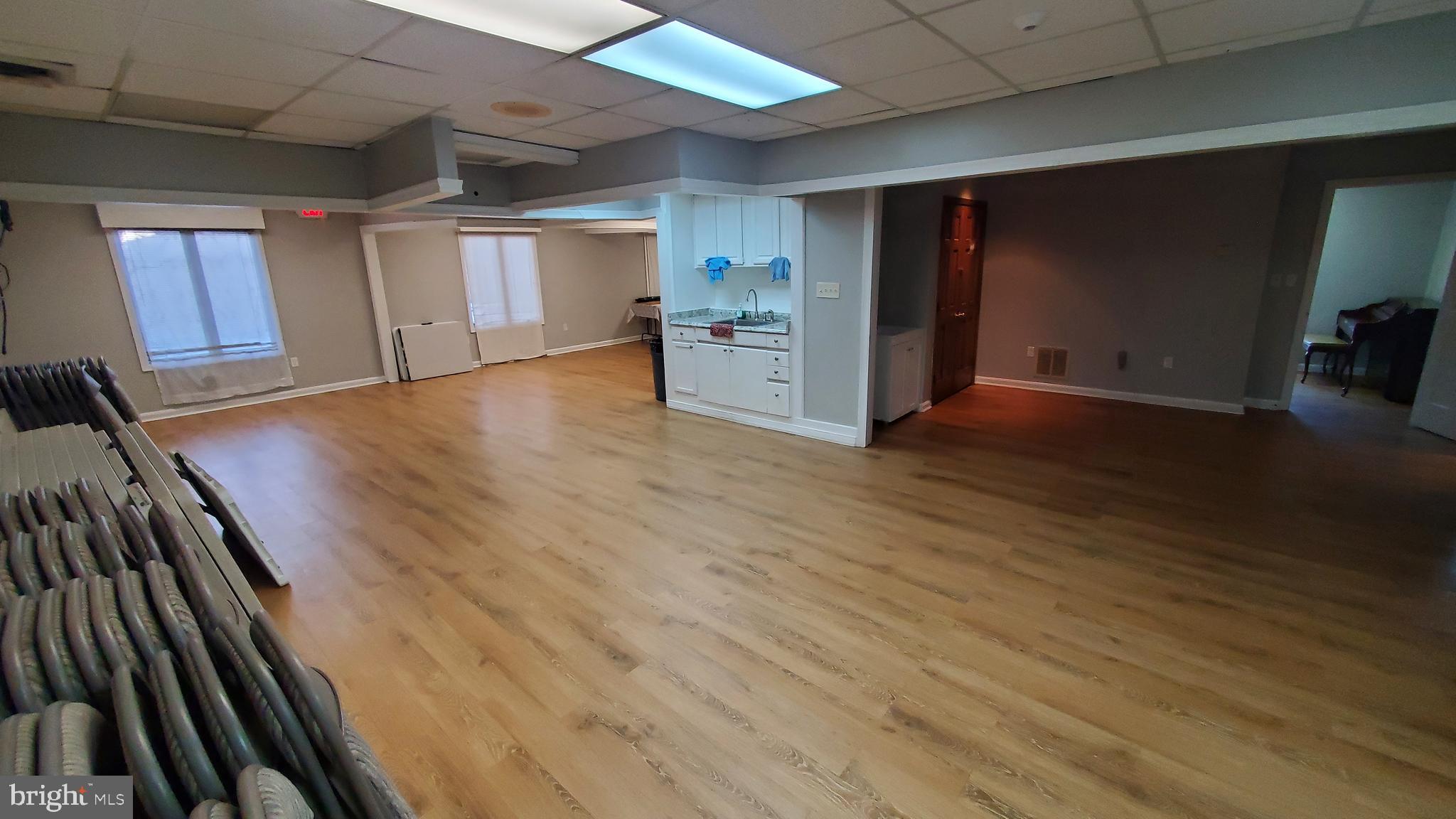 CRESTWOOD VILLAGE - Commercial Sale