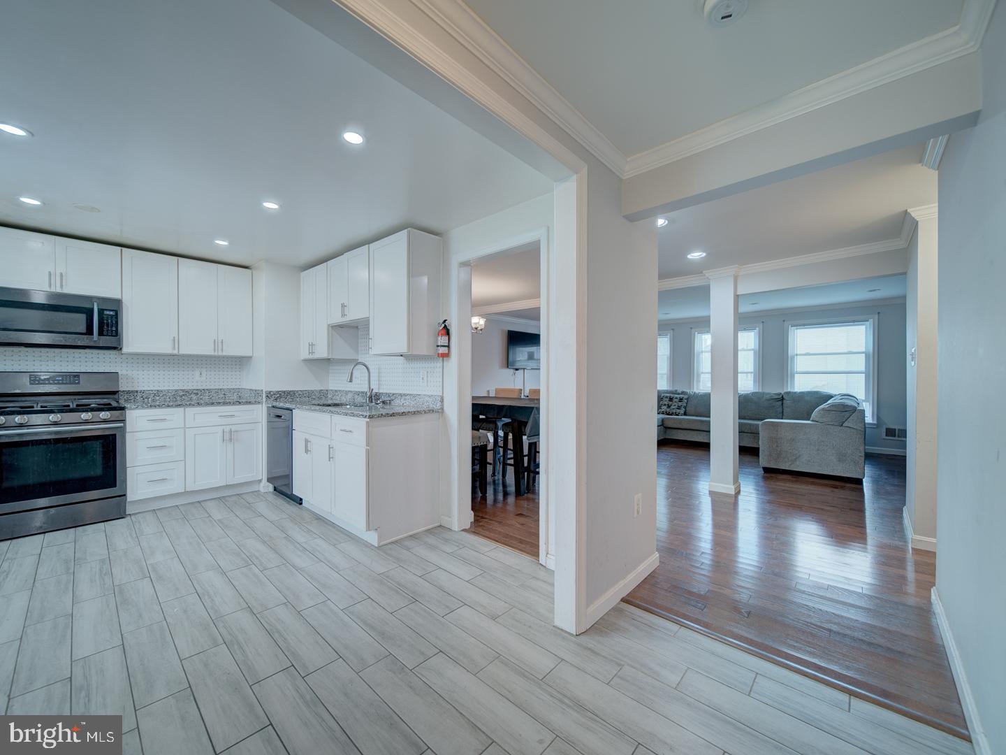 PINEWOOD HILL - Residential