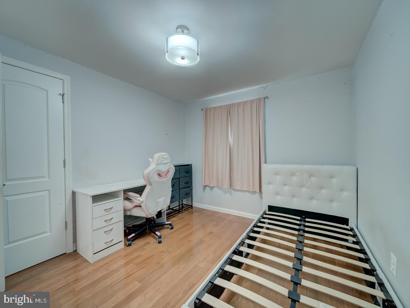 PINEWOOD HILL - Residential