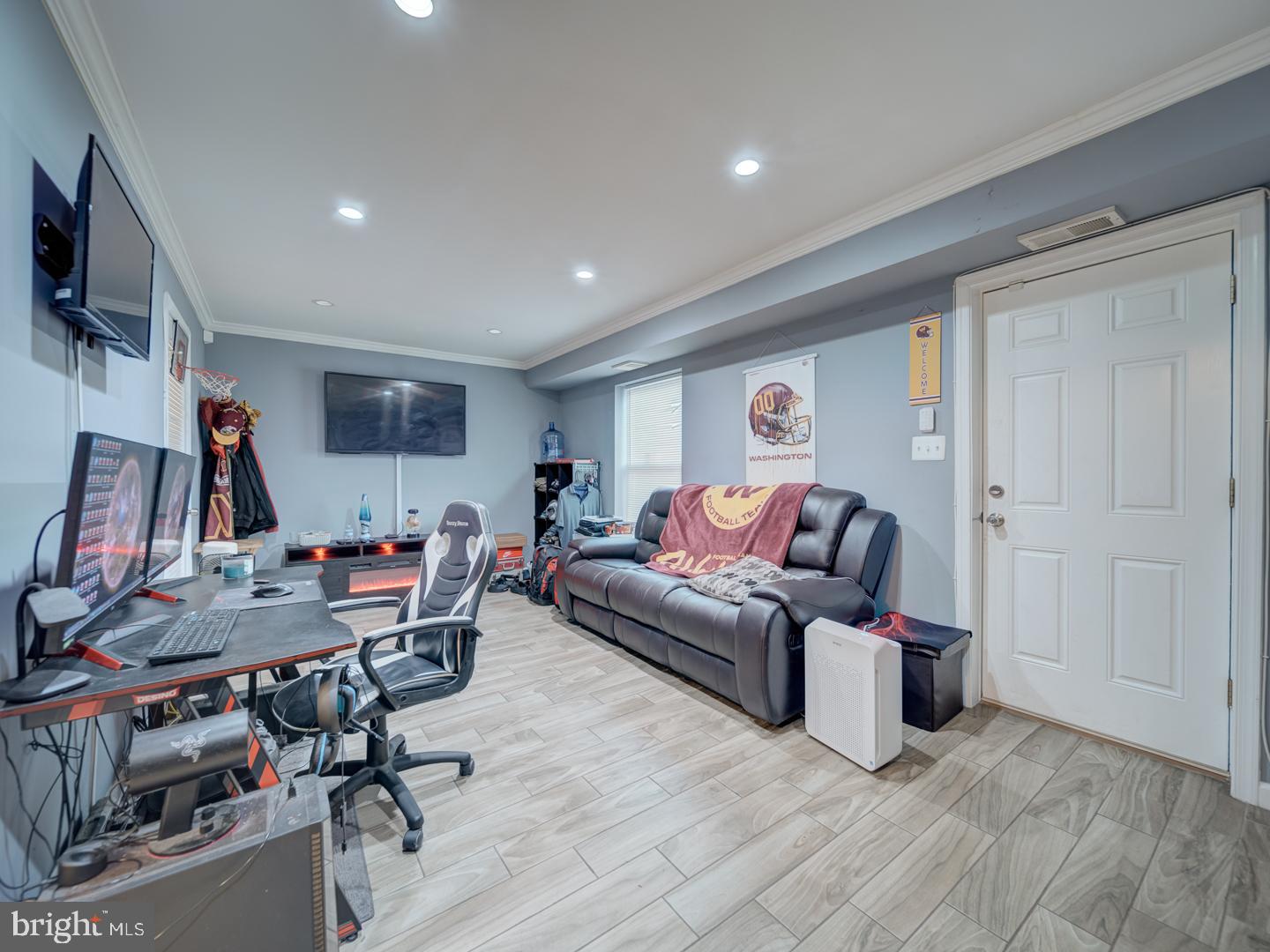 PINEWOOD HILL - Residential