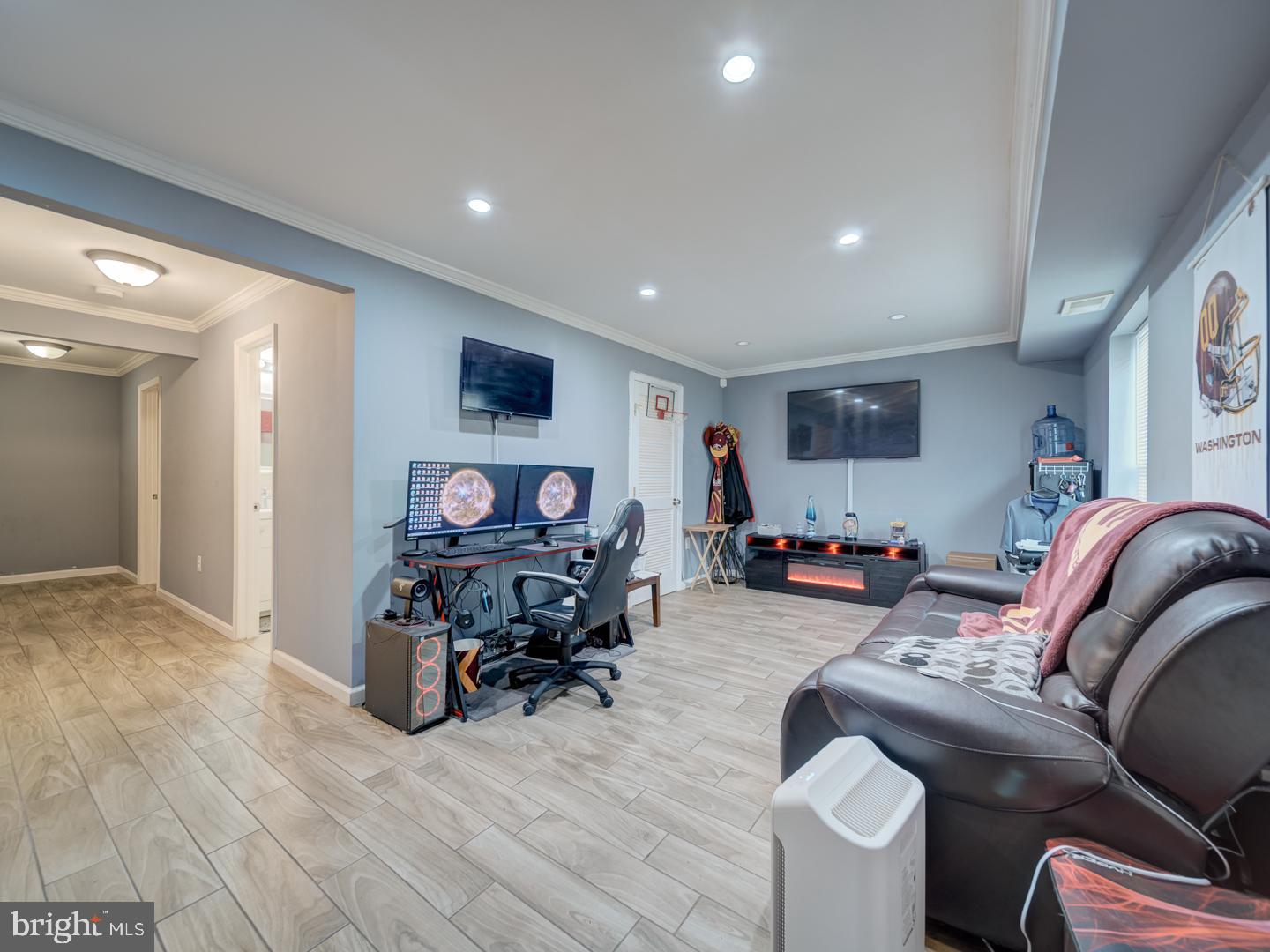 PINEWOOD HILL - Residential