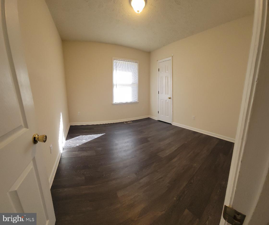 SURRY WOODS - Residential Lease