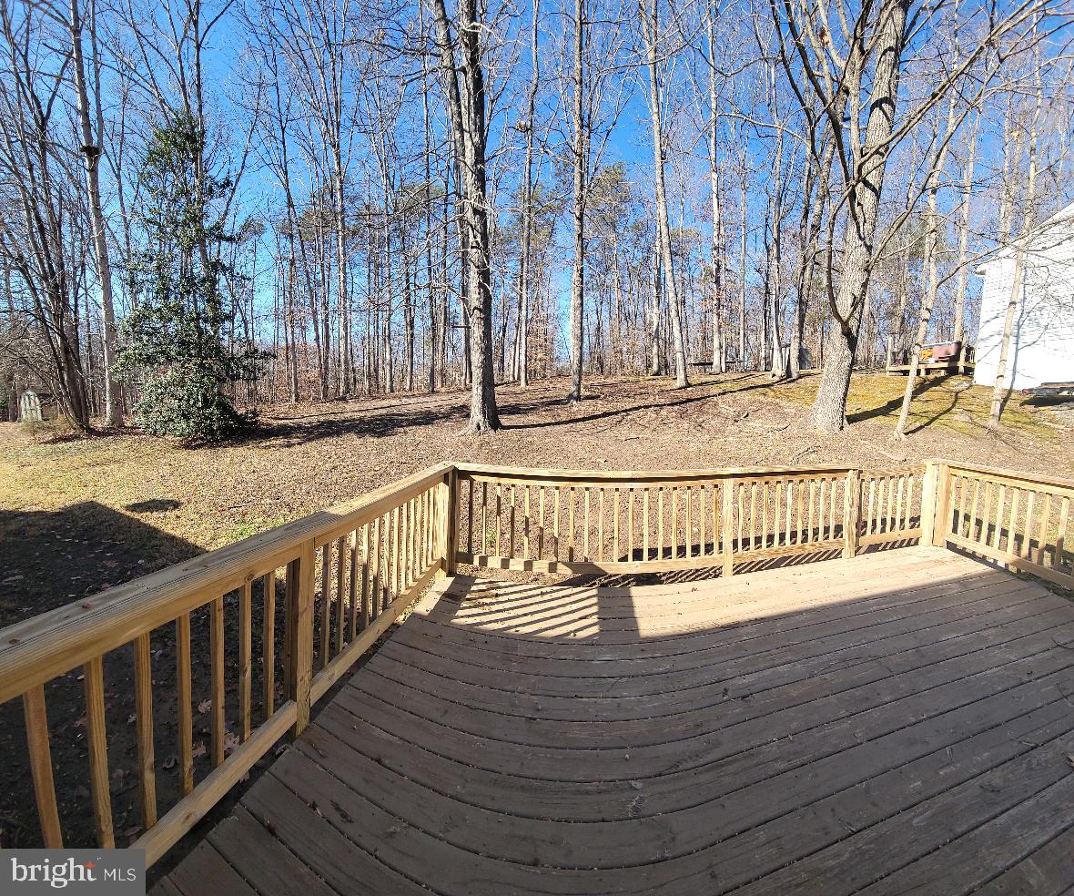 SURRY WOODS - Residential Lease