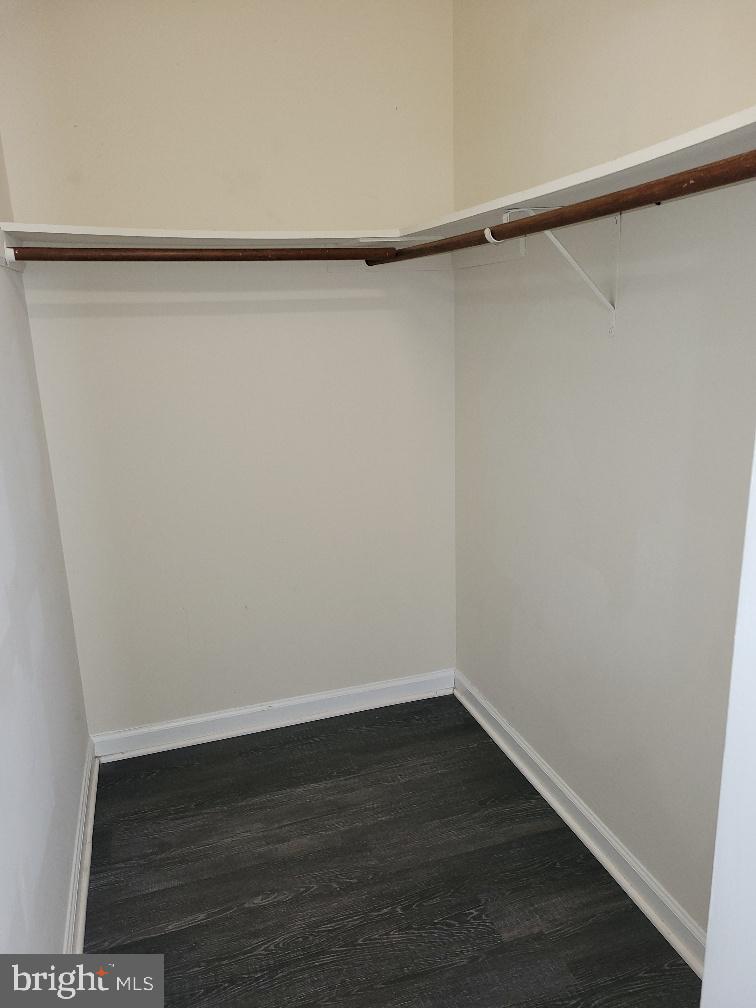 SURRY WOODS - Residential Lease