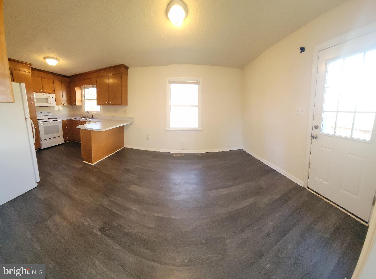 SURRY WOODS - Residential Lease