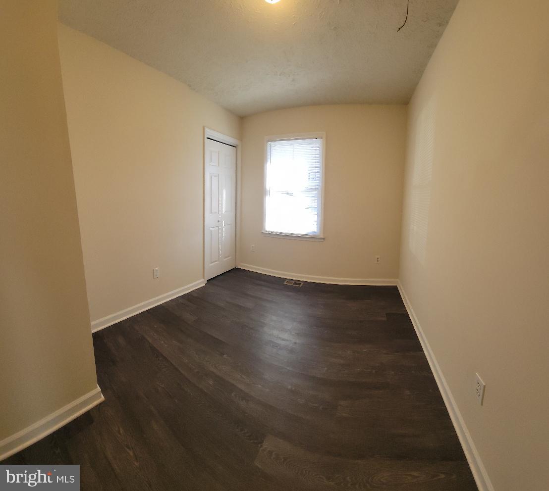 SURRY WOODS - Residential Lease