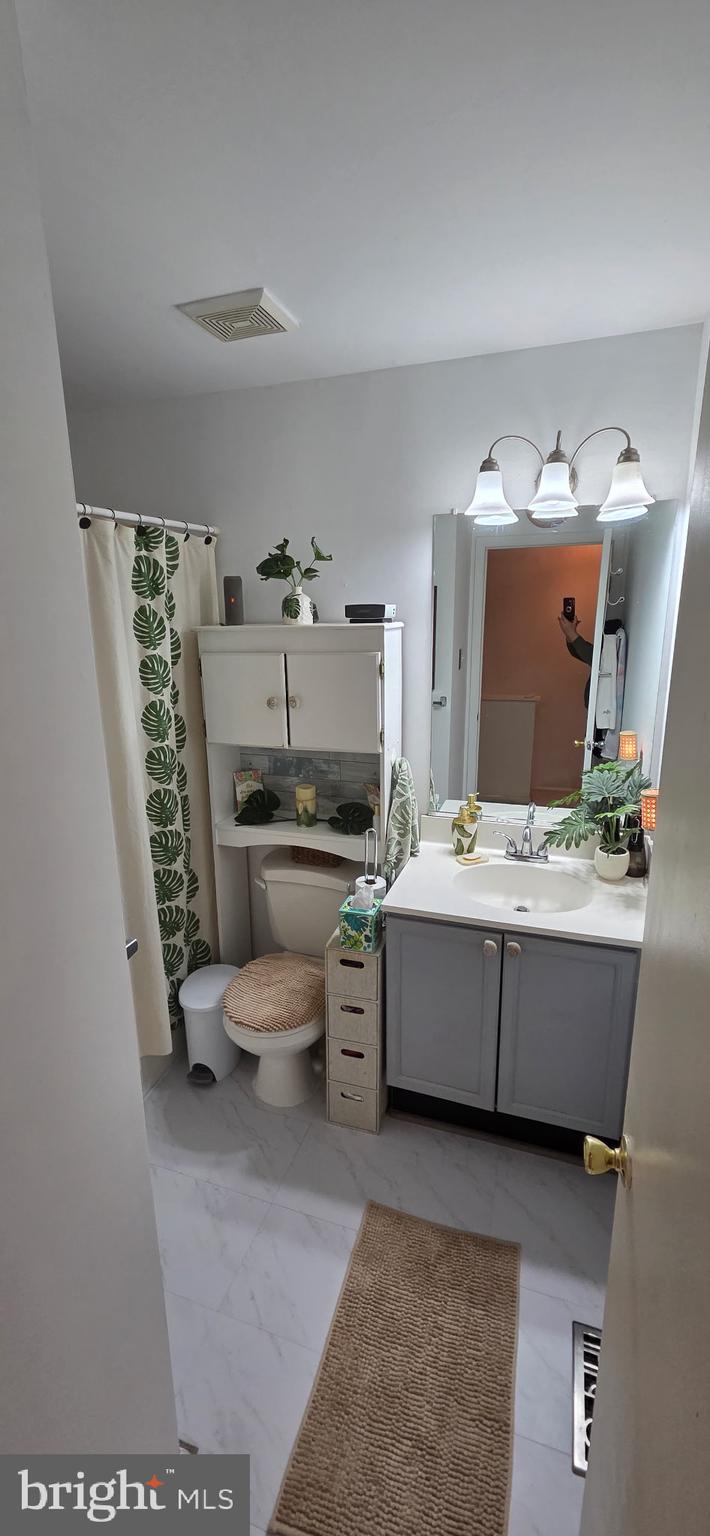 WHISPERING RIDGE - Residential