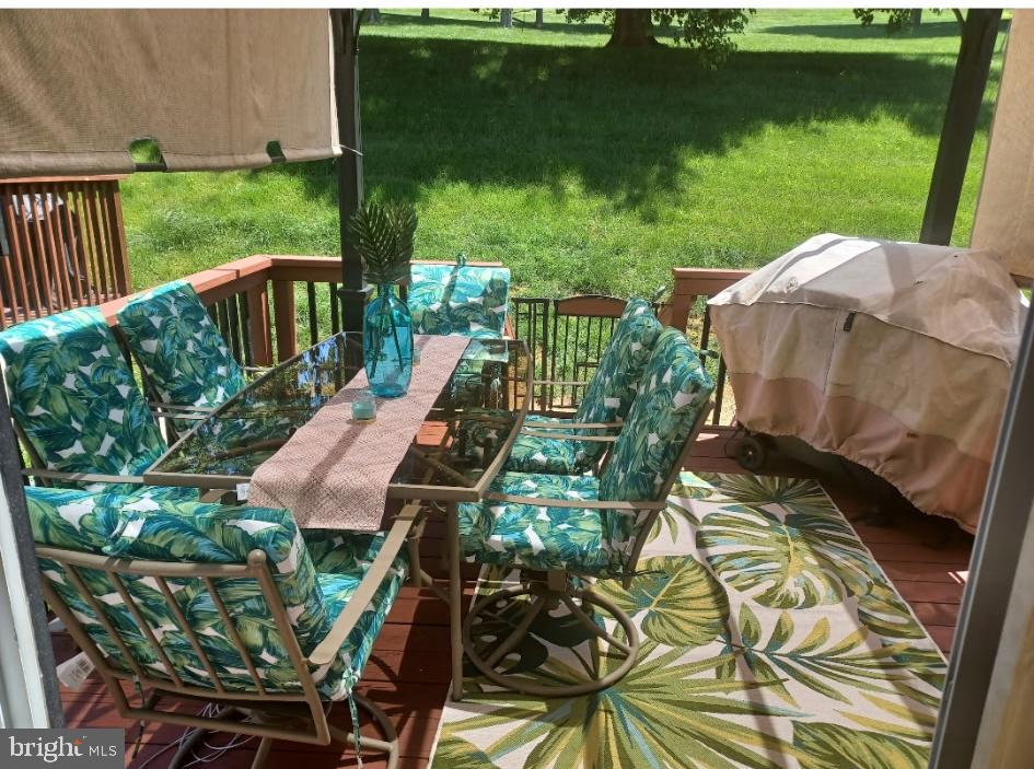 WHISPERING RIDGE - Residential