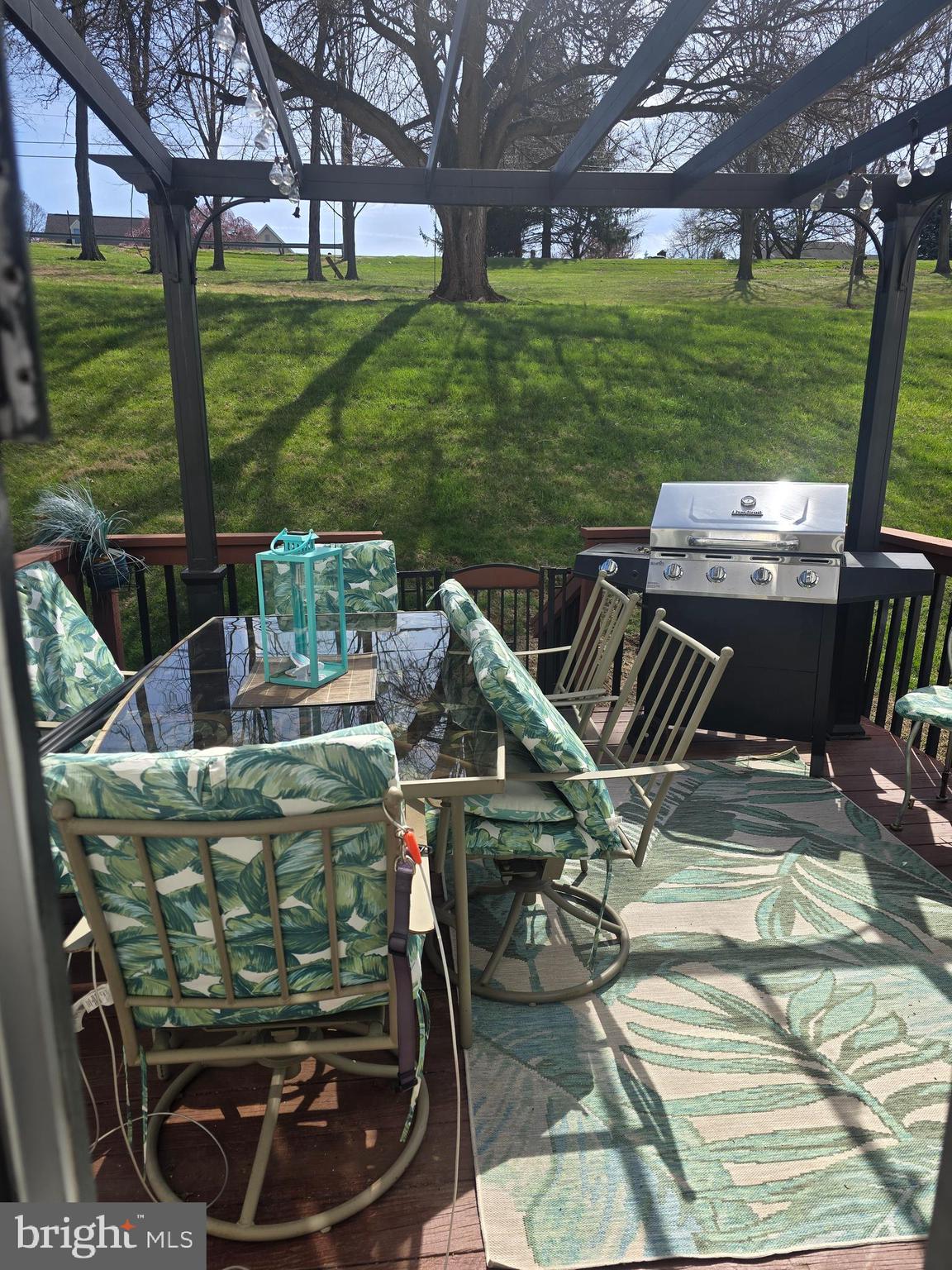 WHISPERING RIDGE - Residential