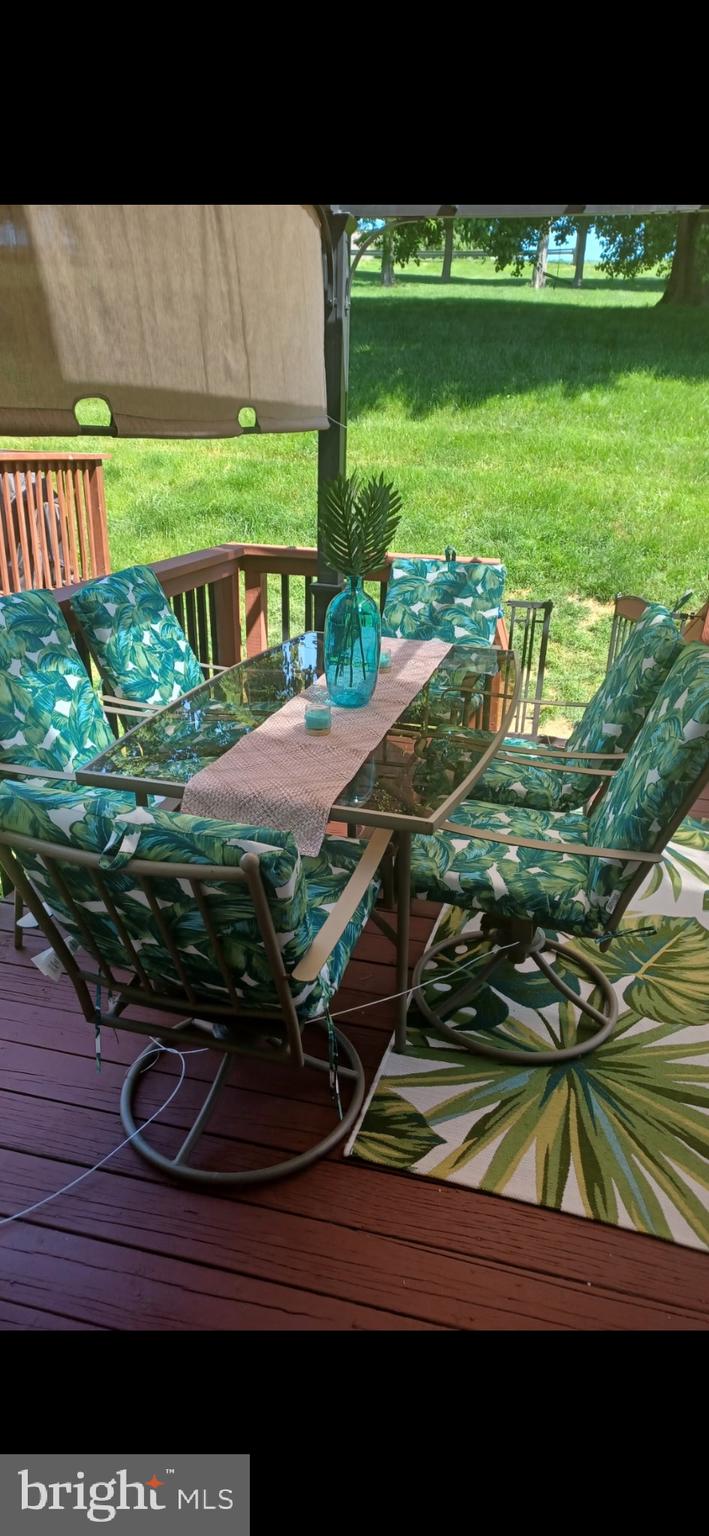 WHISPERING RIDGE - Residential