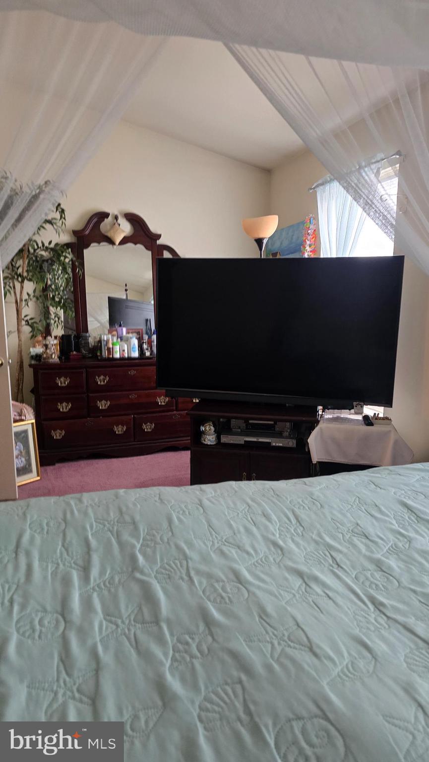 WHISPERING RIDGE - Residential