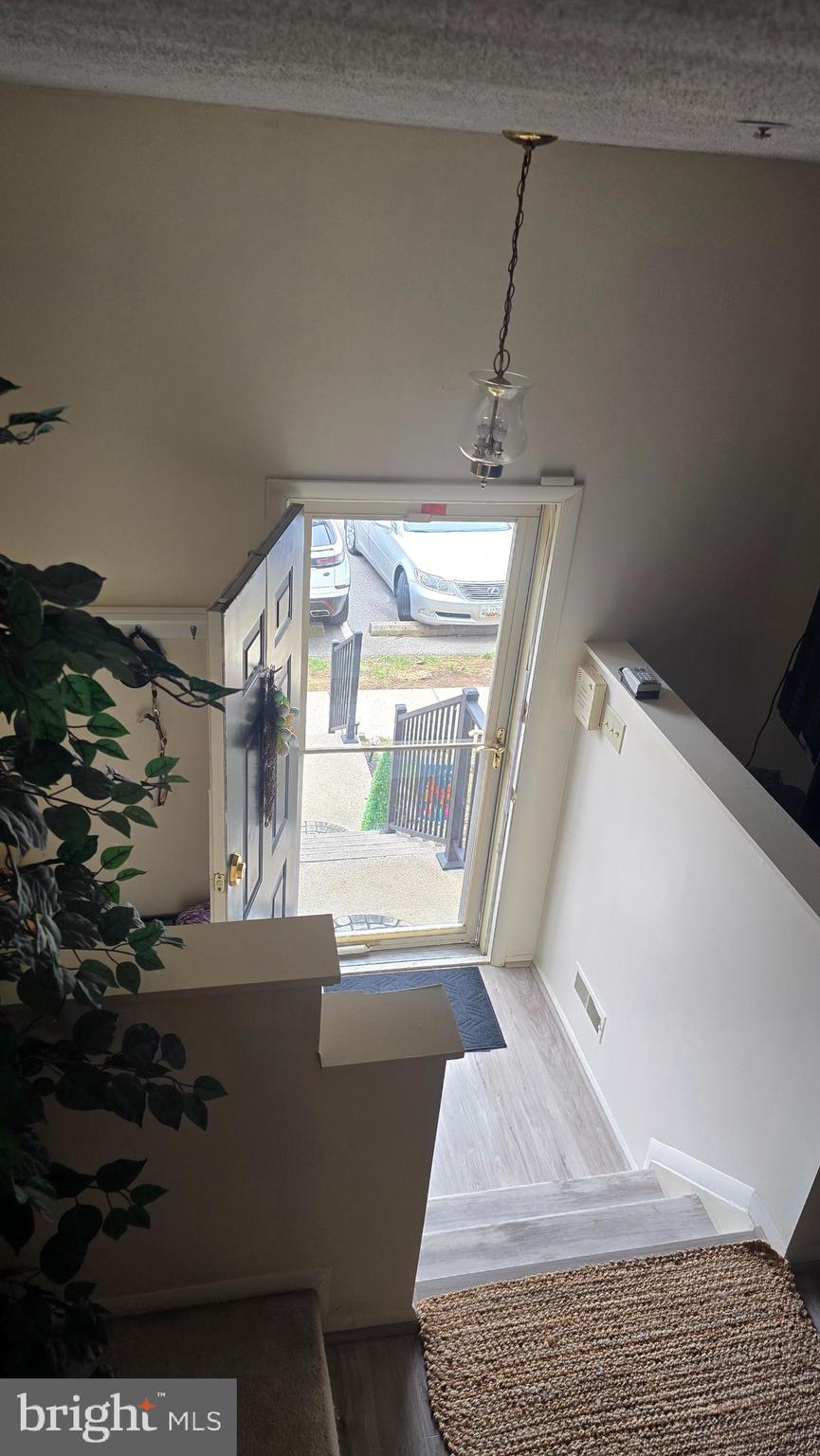 WHISPERING RIDGE - Residential