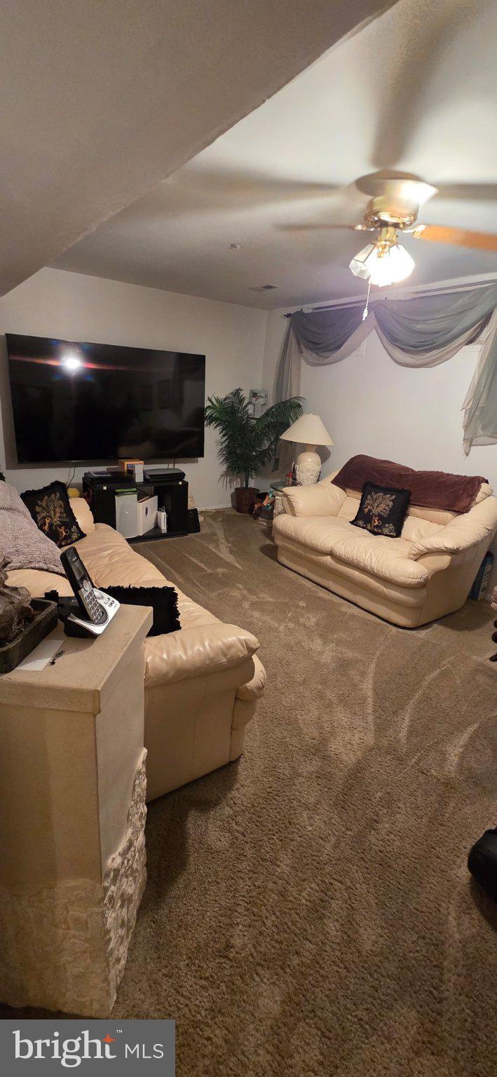 WHISPERING RIDGE - Residential