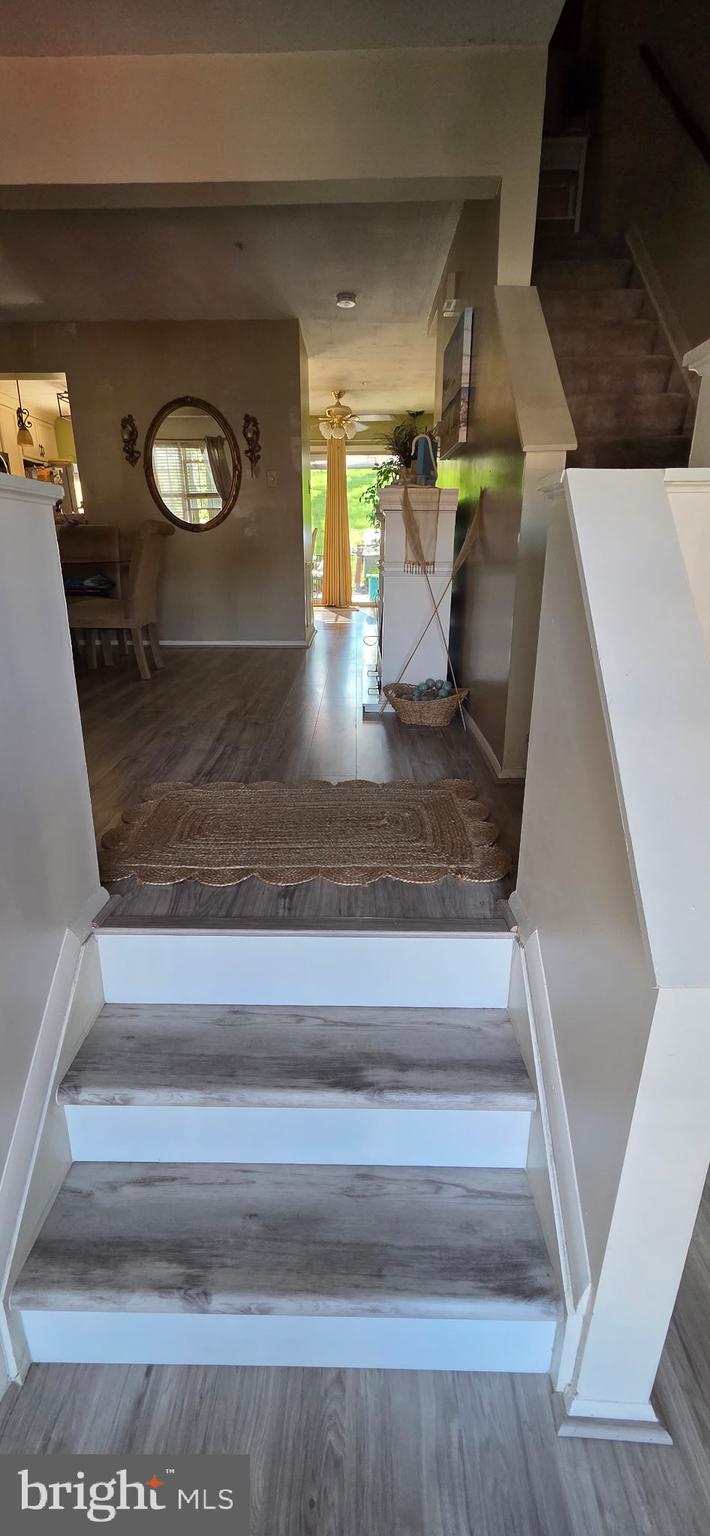 WHISPERING RIDGE - Residential