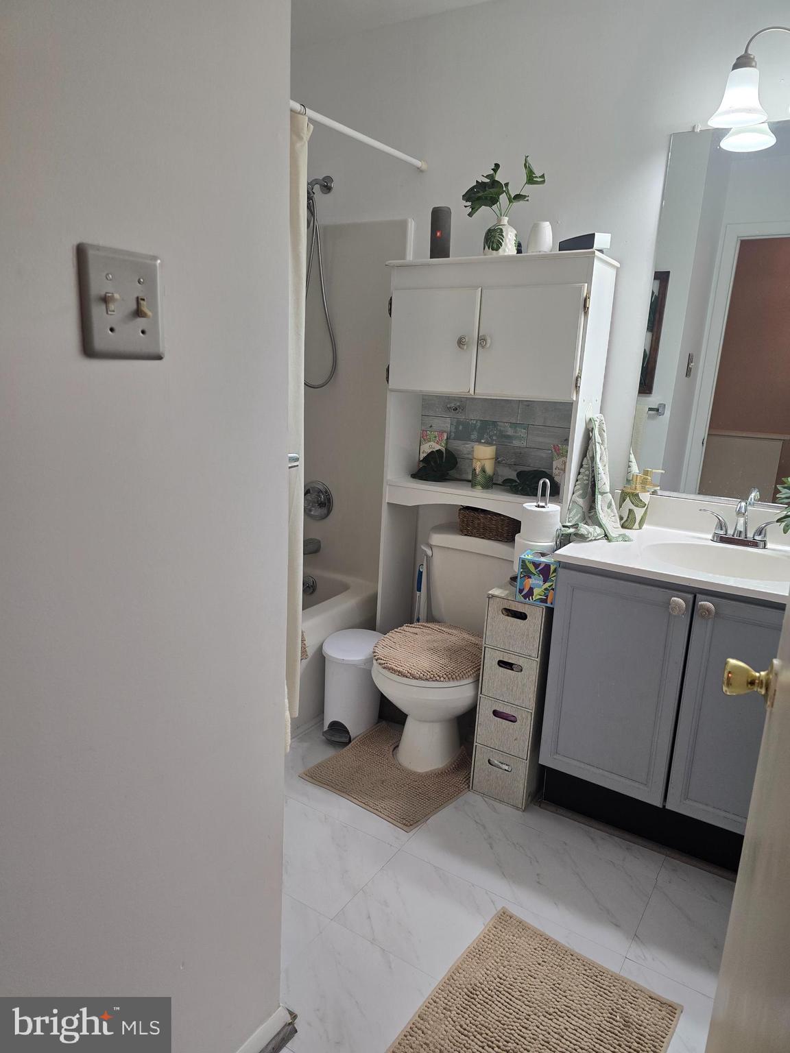 WHISPERING RIDGE - Residential