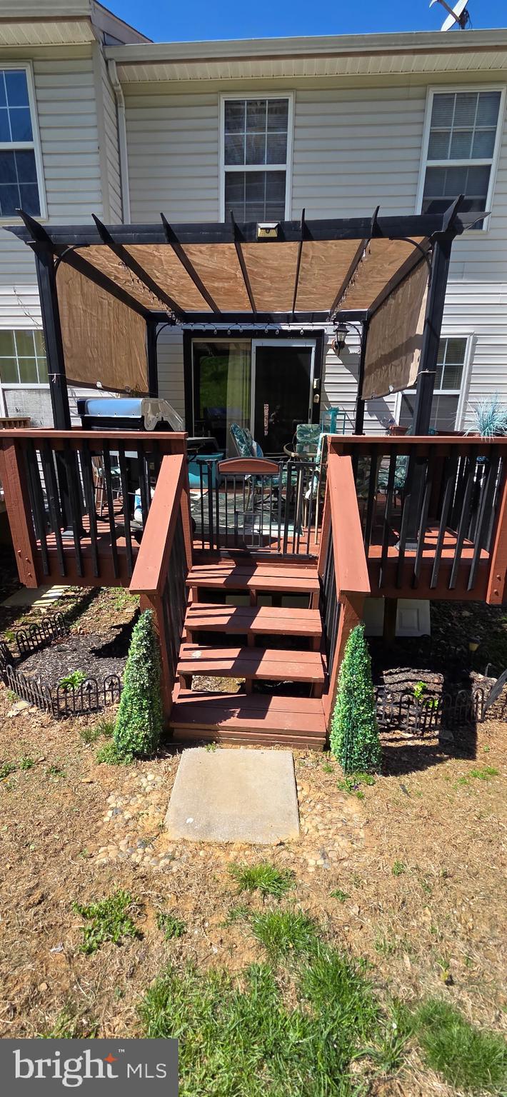 WHISPERING RIDGE - Residential