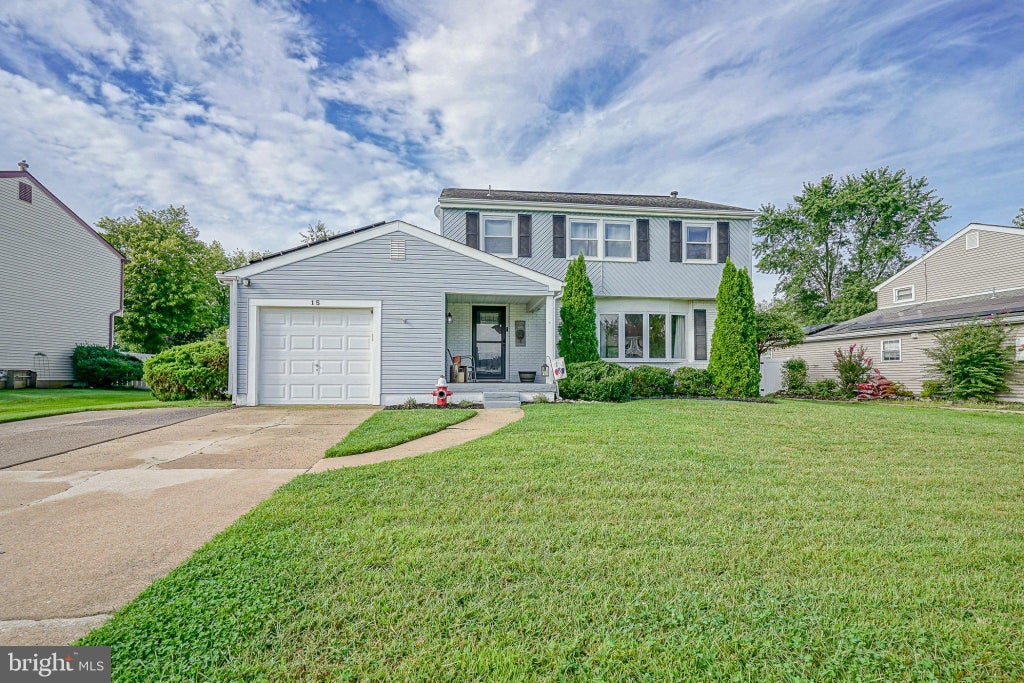 Photo of 15 Polaris Road, BLACKWOOD, NJ 08012 (MLS # NJGL2078342)
