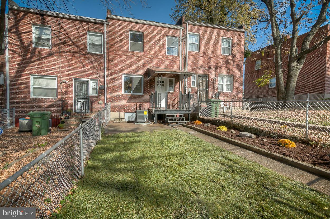 WEST HILLS - Residential