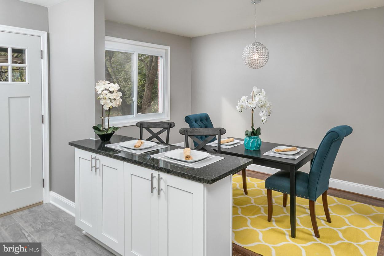 WEST HILLS - Residential