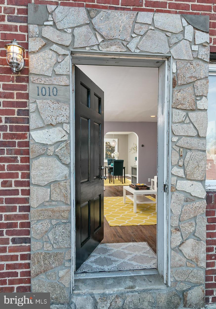 WEST HILLS - Residential