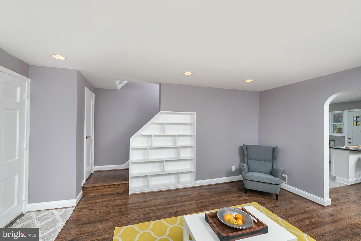 WEST HILLS - Residential